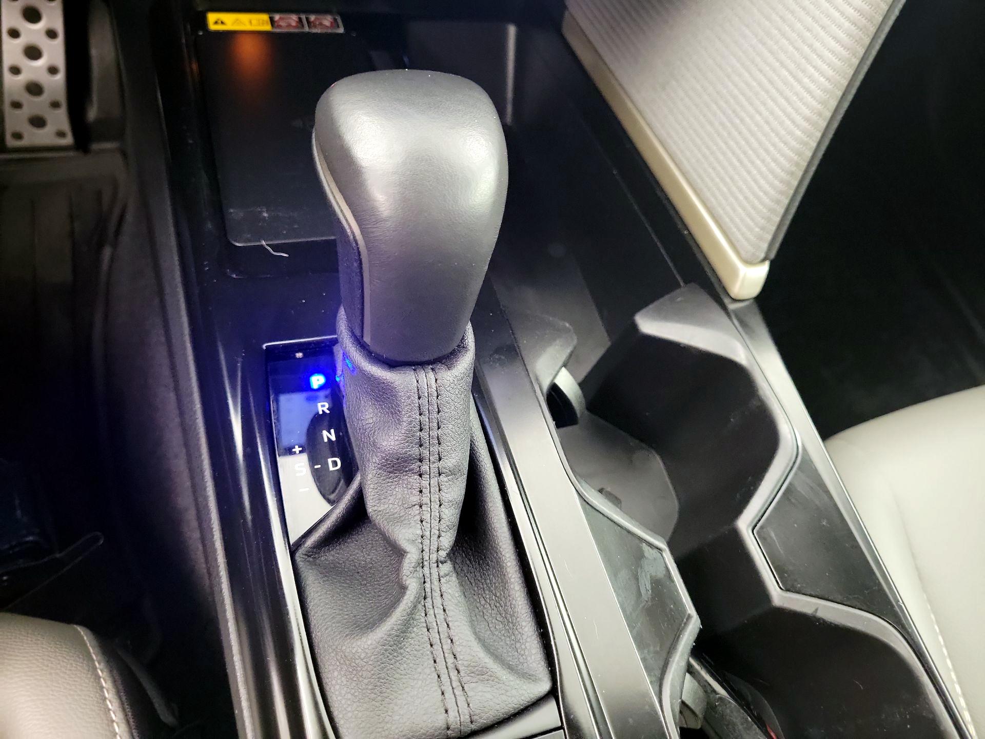 Thumbnail: 2025 Toyota Camry - 14