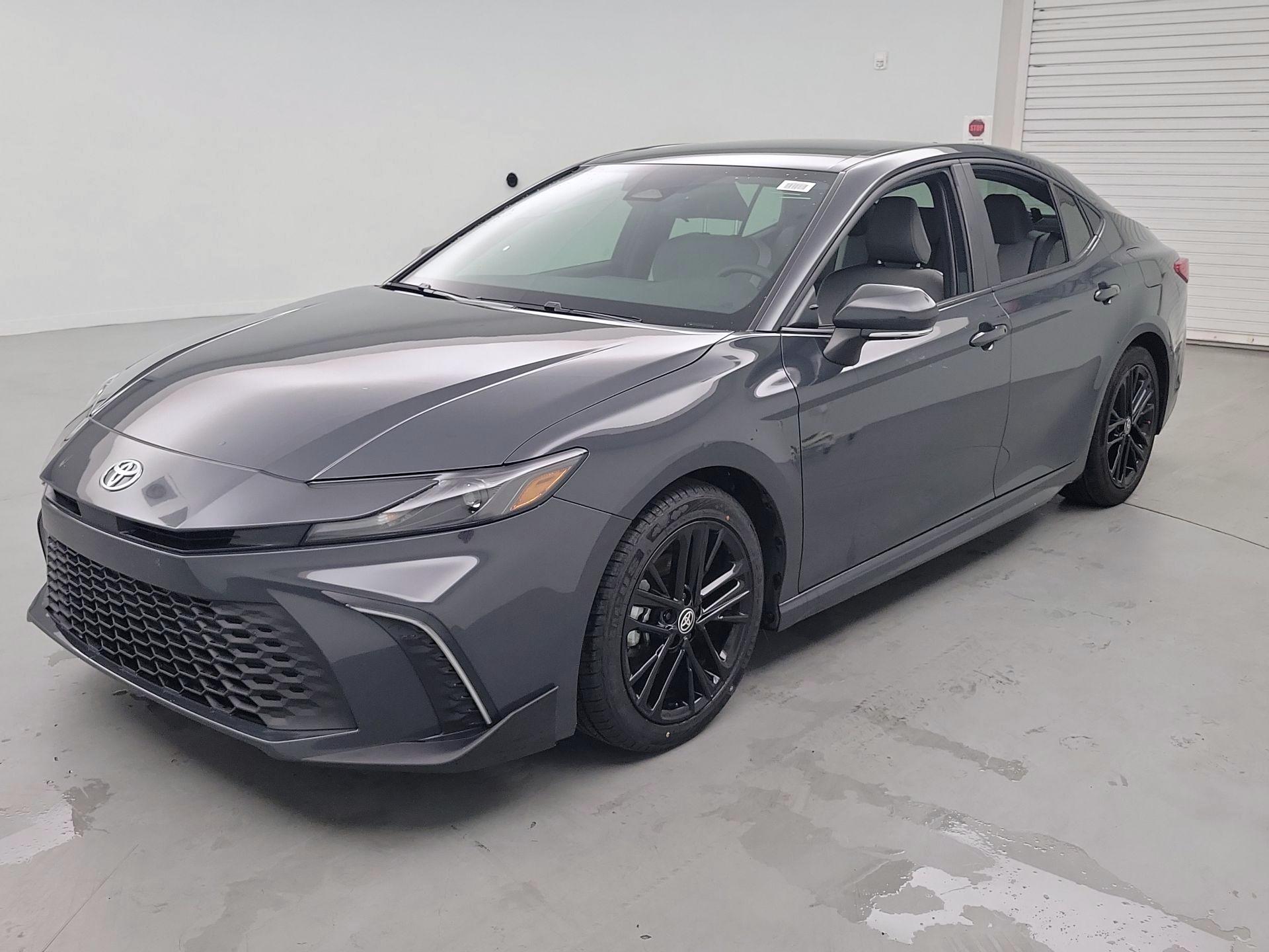 Thumbnail: 2025 Toyota Camry - 3