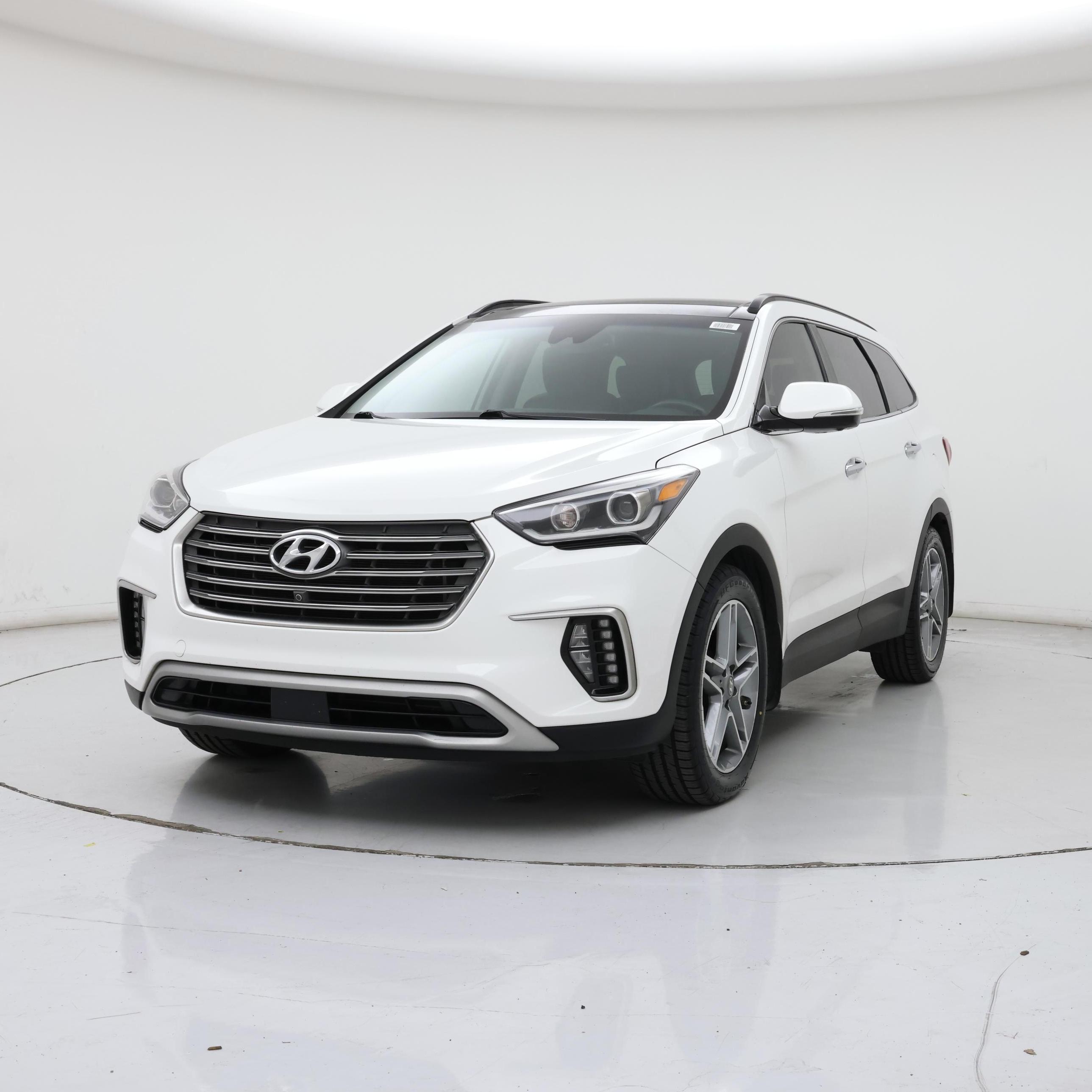 Thumbnail: 2017 Hyundai Santa Fe - 4