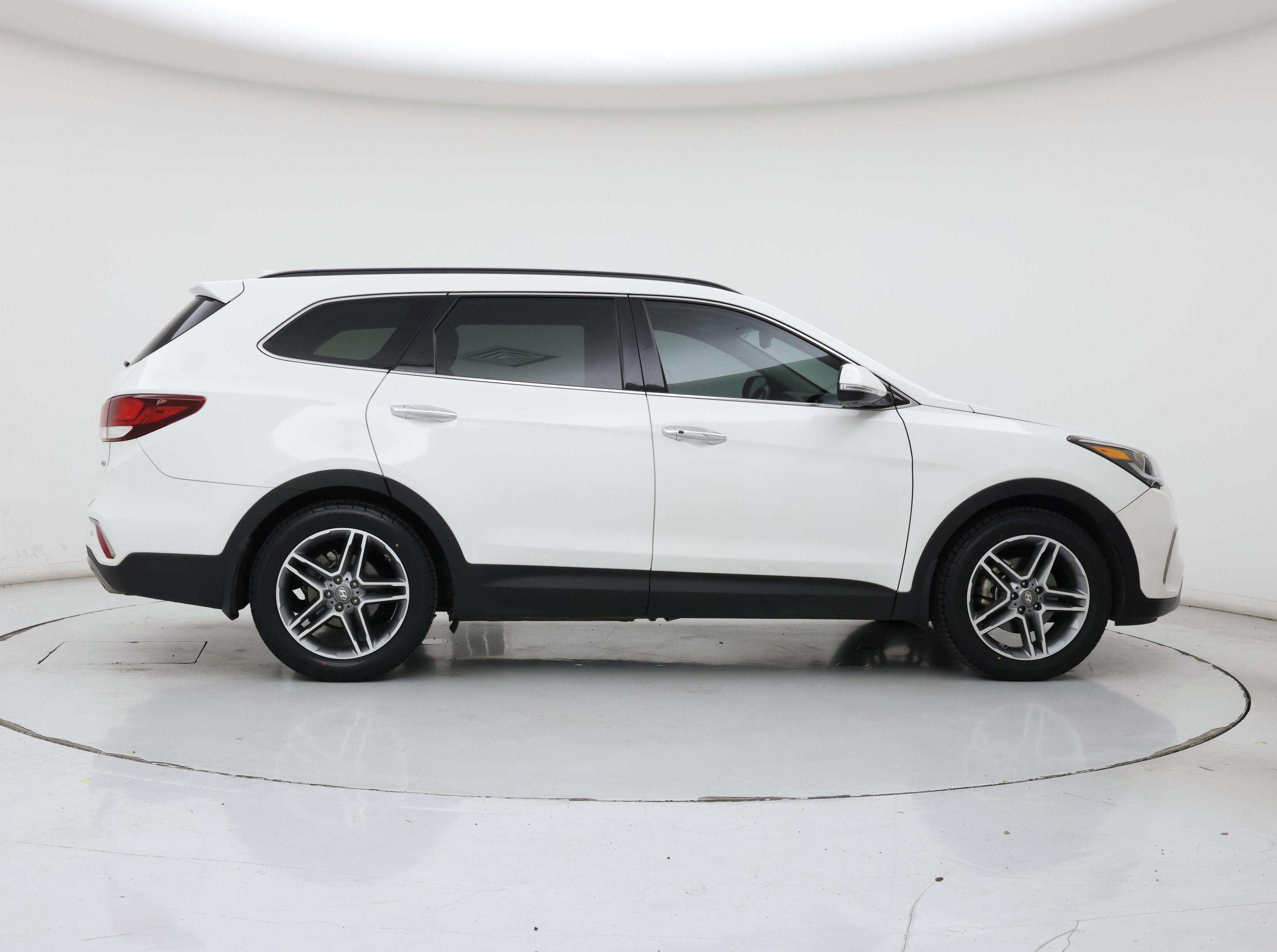 Thumbnail: 2017 Hyundai Santa Fe - 7