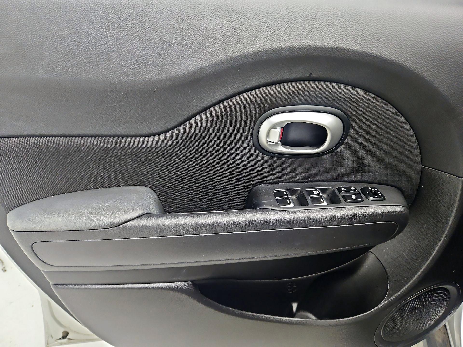 Thumbnail: 2019 Kia Soul - 12
