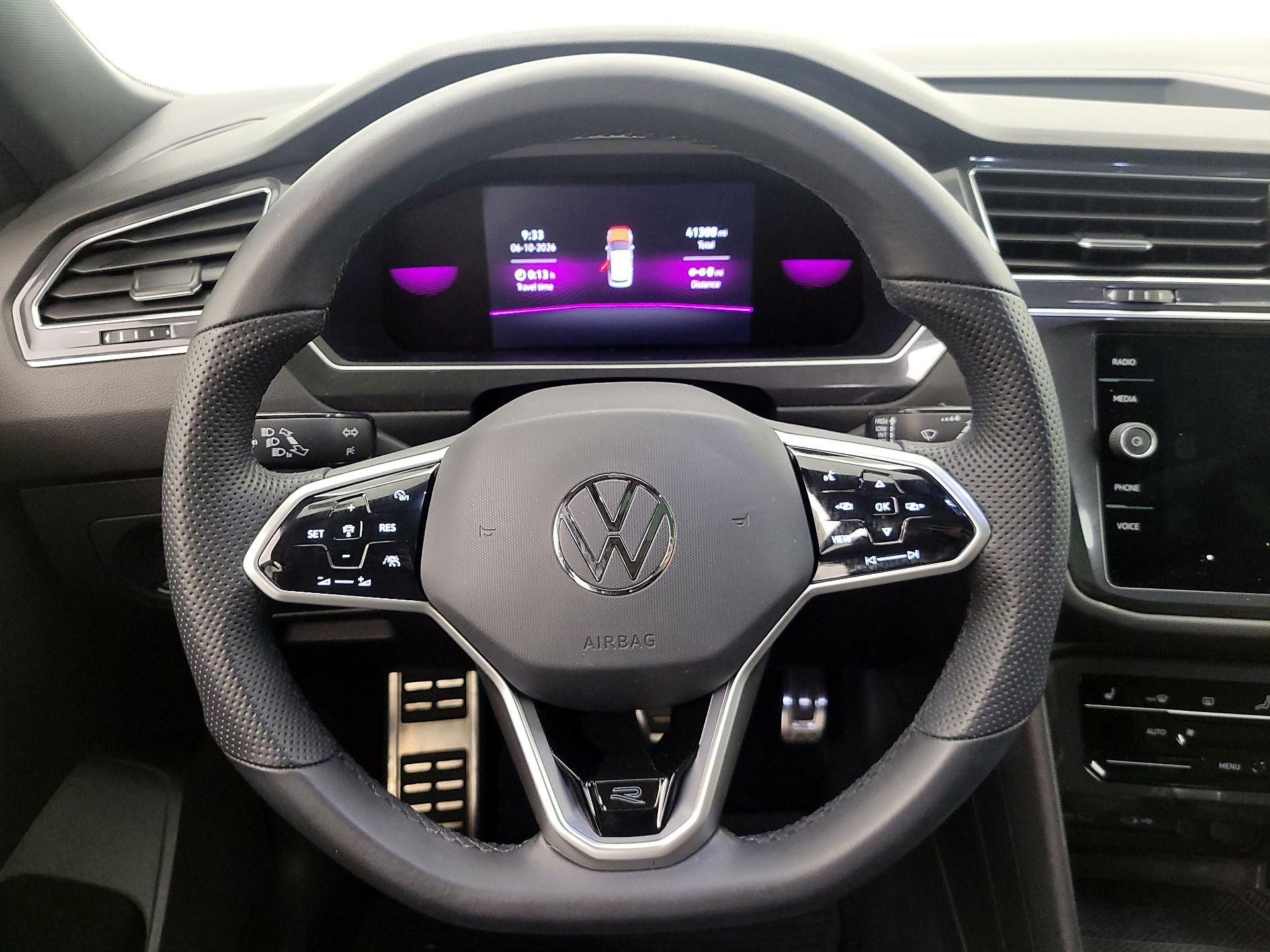 Thumbnail: 2022 Volkswagen Tiguan - 10