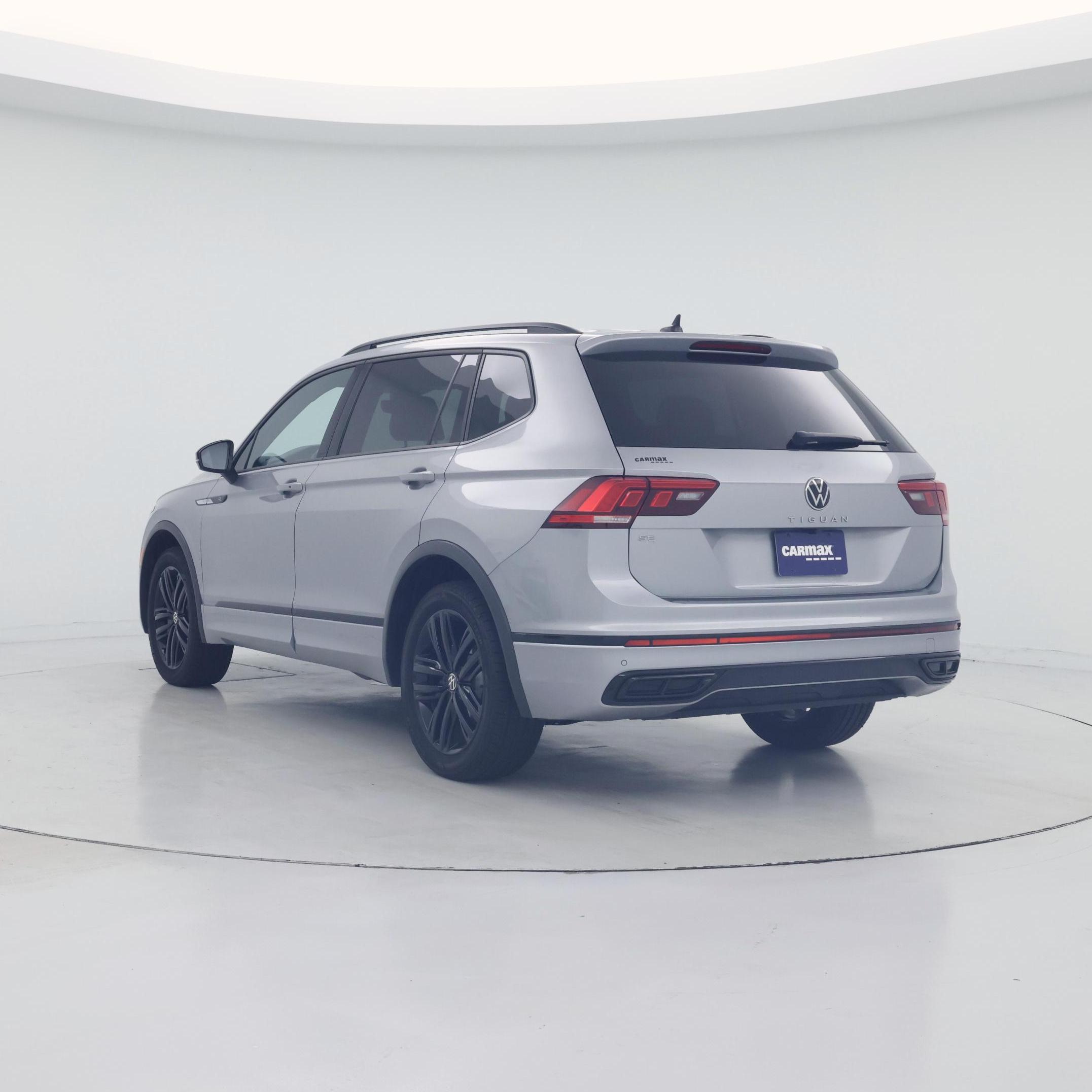 Thumbnail: 2022 Volkswagen Tiguan - 2