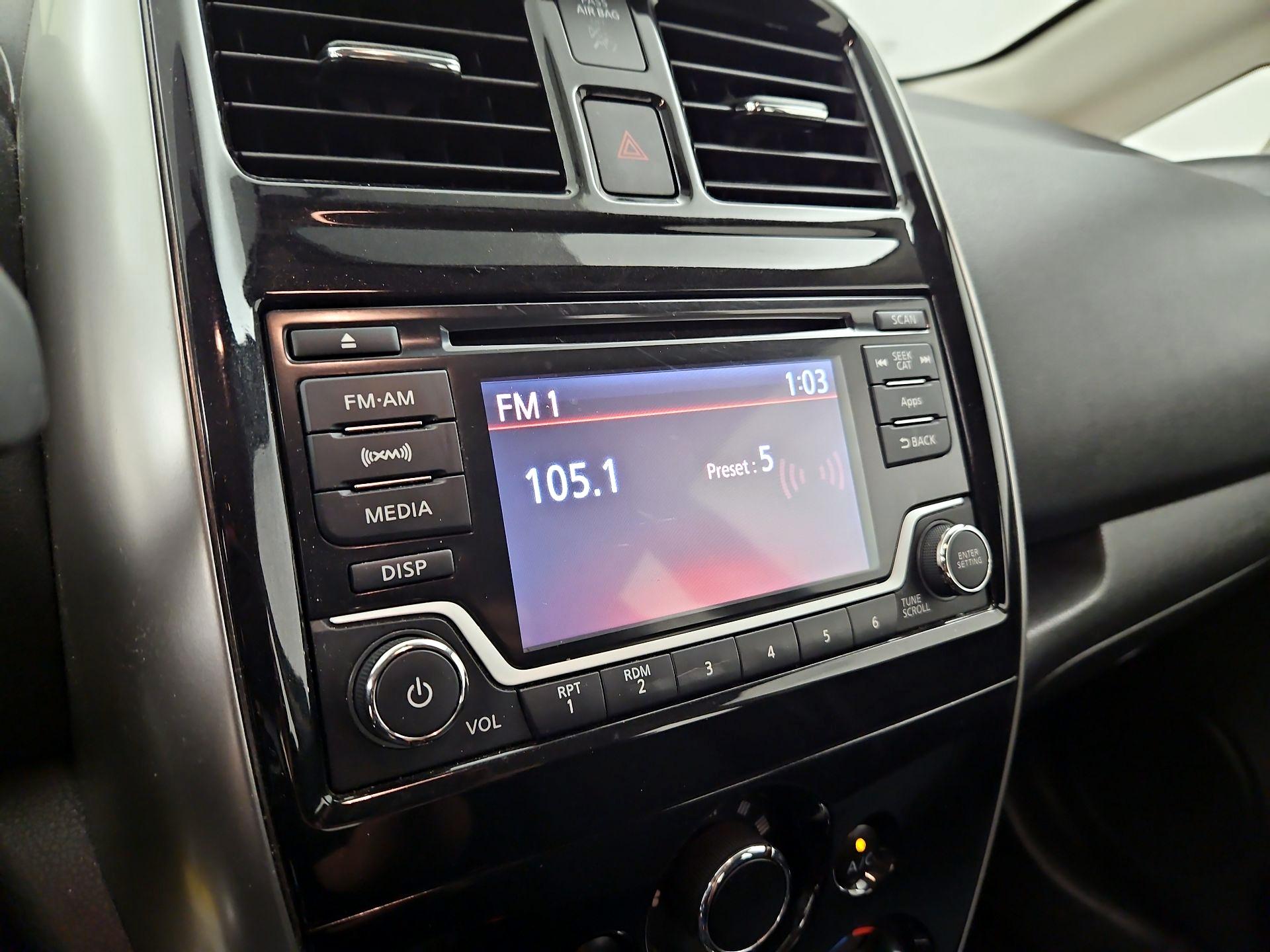 Thumbnail: 2015 Nissan Versa Note - 15