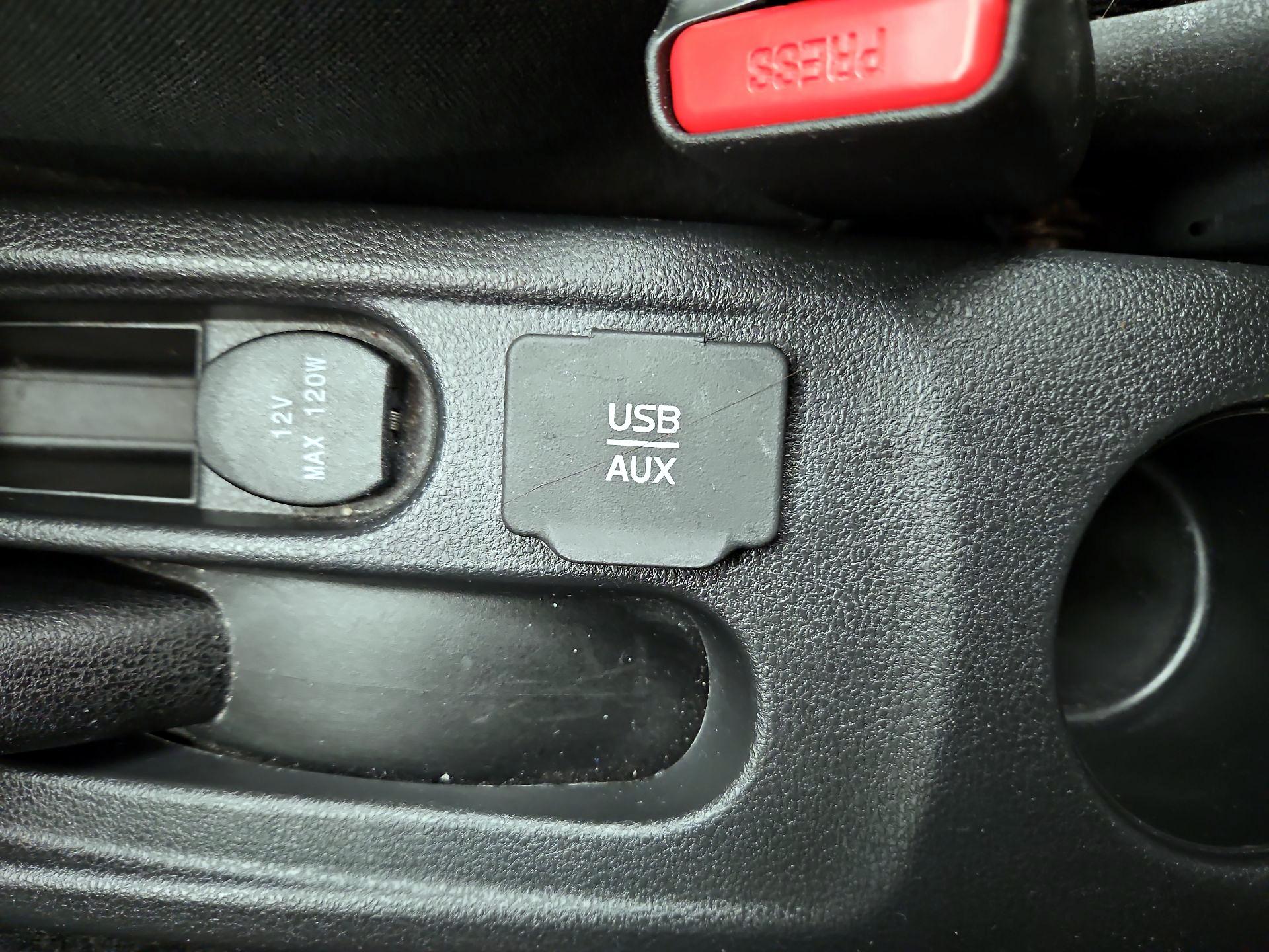Thumbnail: 2015 Nissan Versa Note - 18
