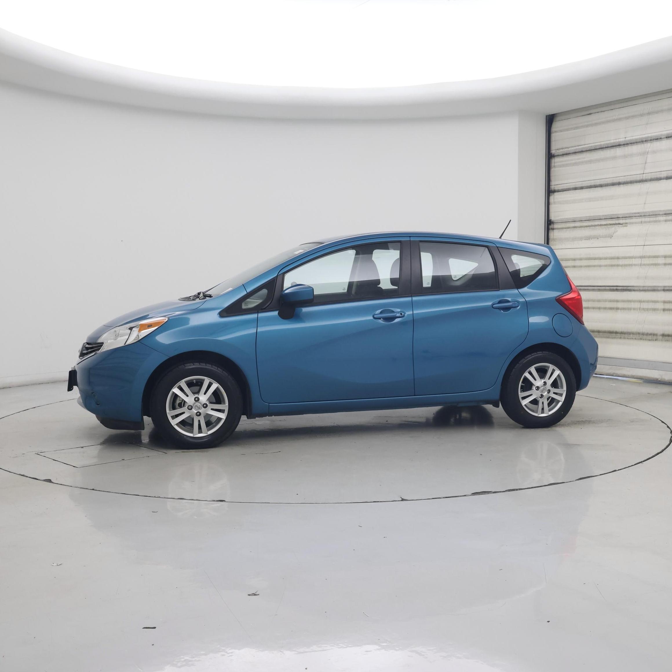 Thumbnail: 2015 Nissan Versa Note - 3