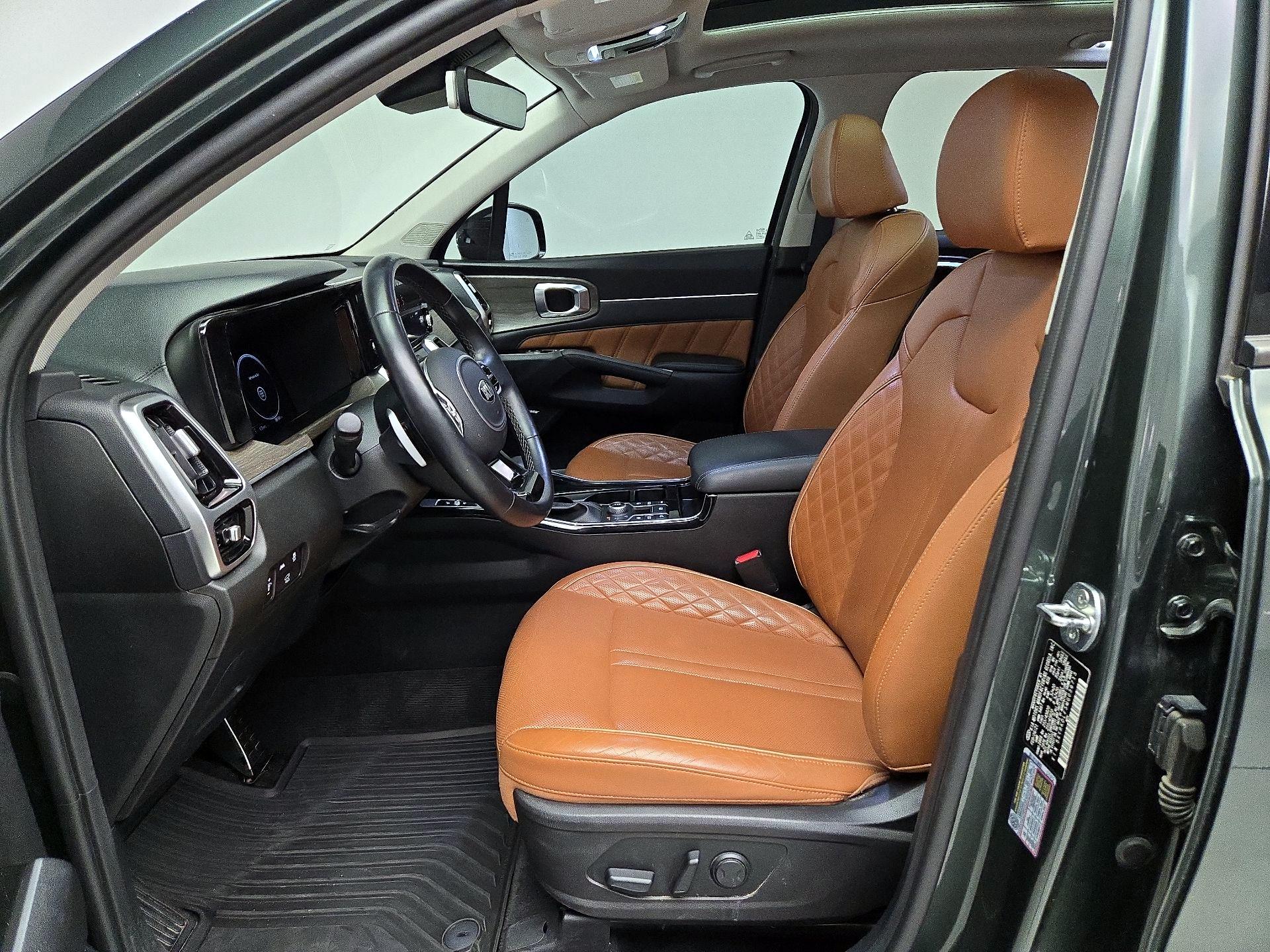 Thumbnail: 2021 Kia Sorento - 11
