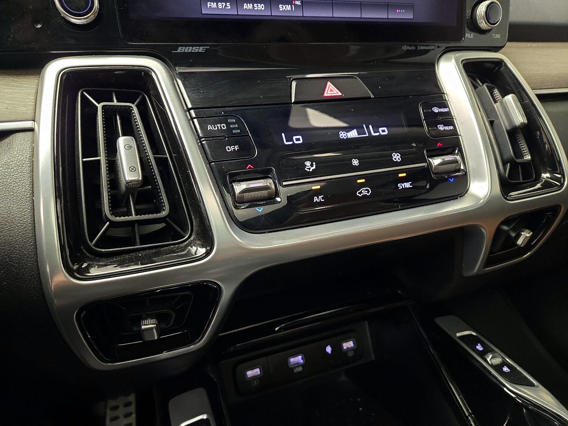 Thumbnail: 2021 Kia Sorento - 17