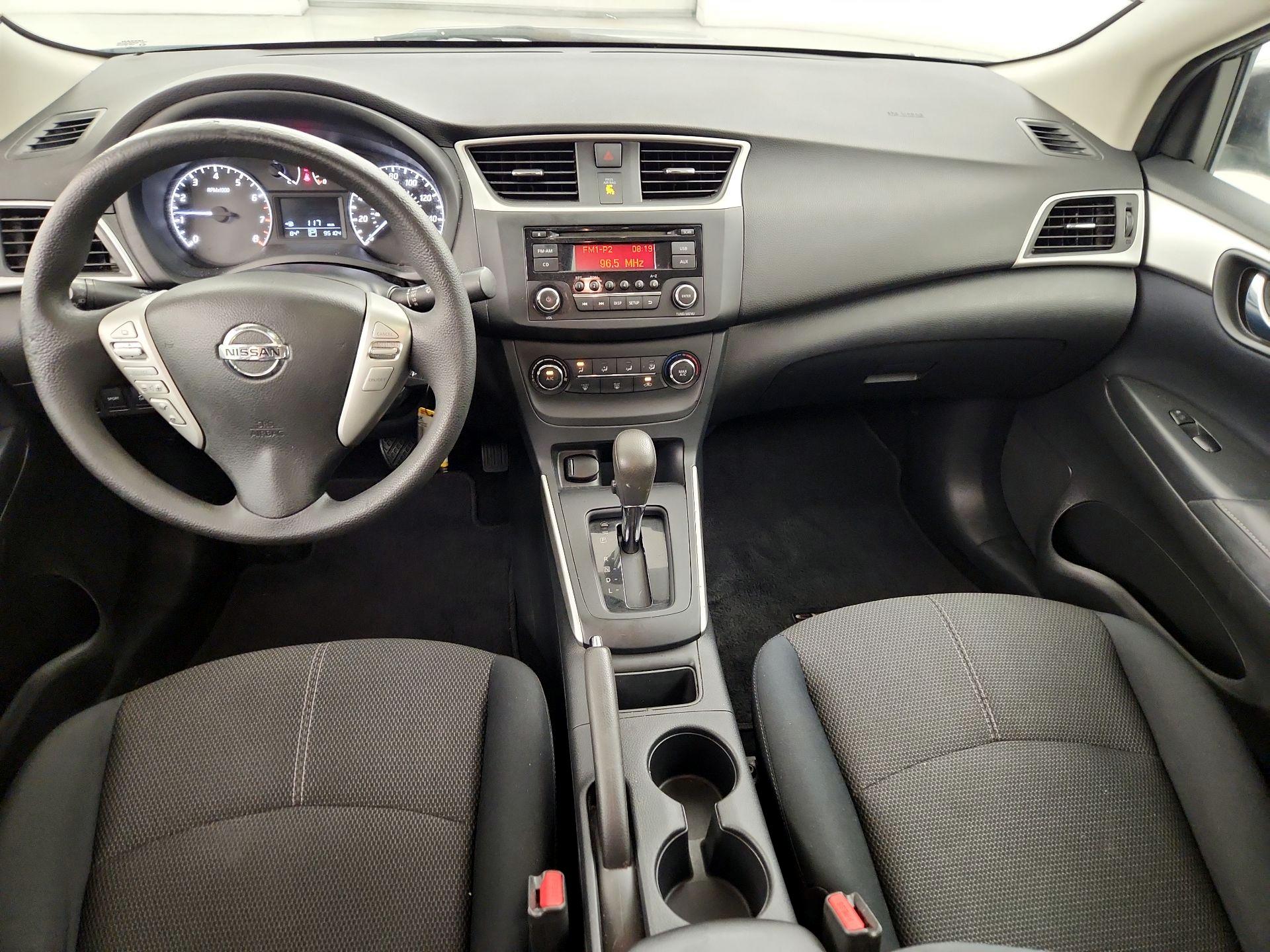 Thumbnail: 2016 Nissan Sentra - 9