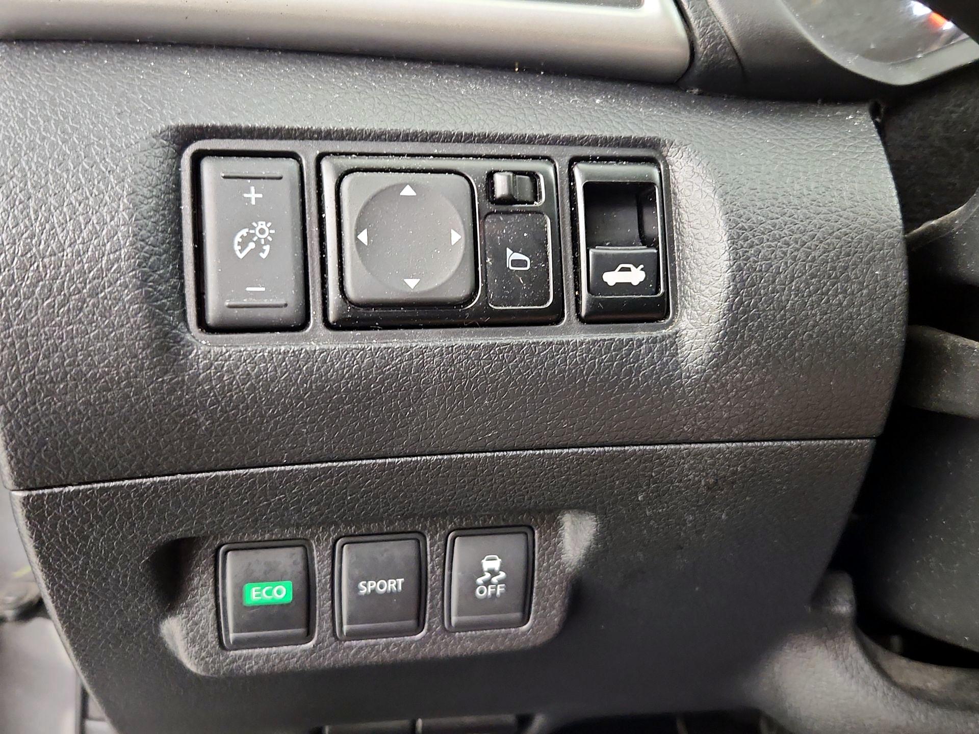 Thumbnail: 2016 Nissan Sentra - 13