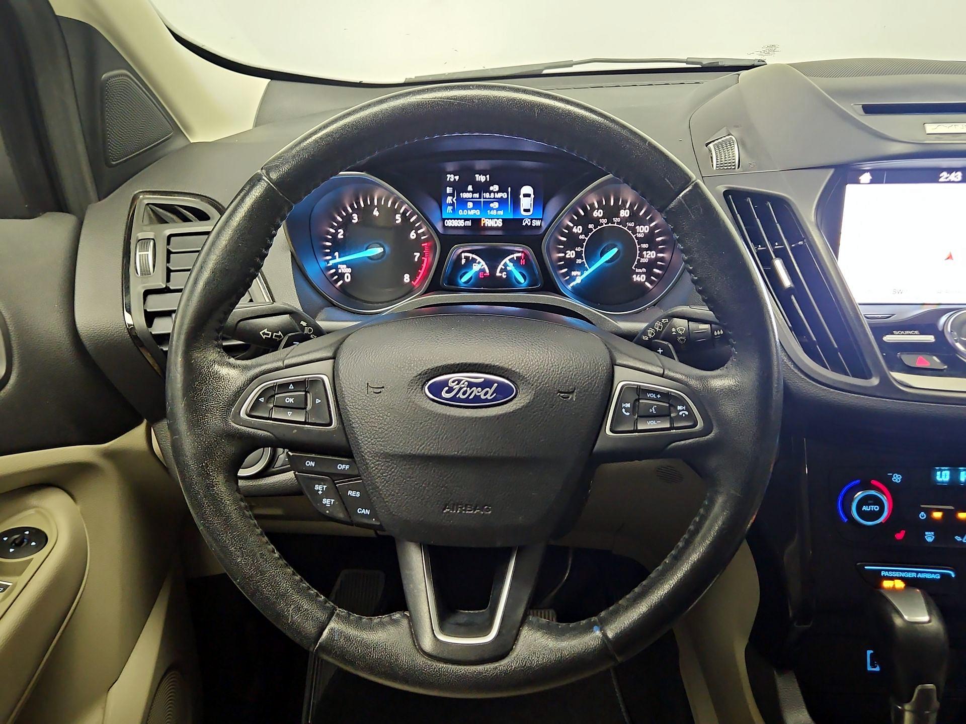 Thumbnail: 2017 Ford Escape - 10