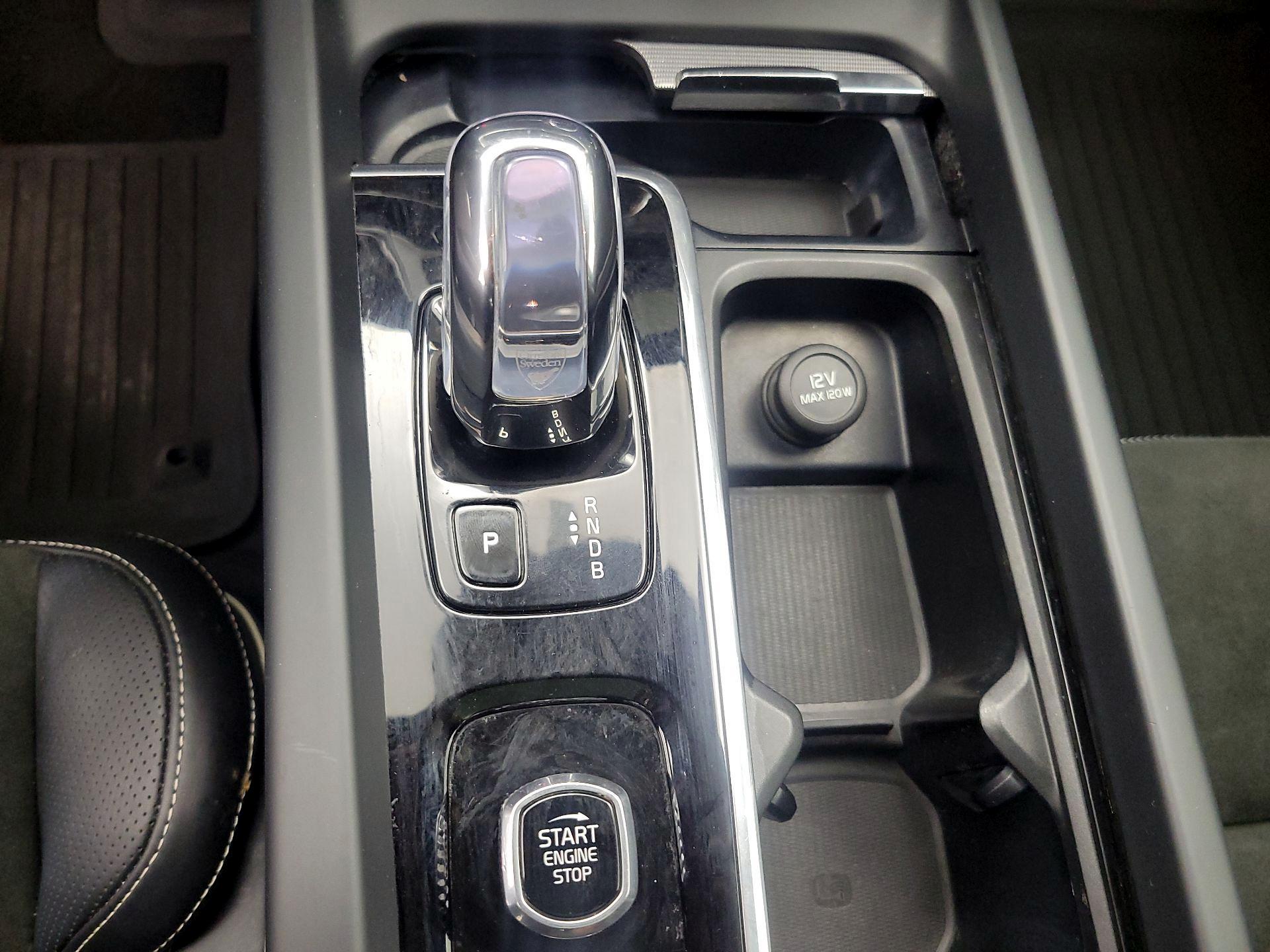 Thumbnail: 2019 Volvo XC60 - 18