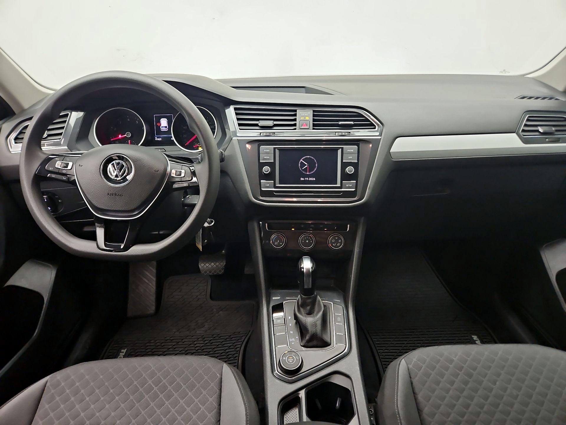 Thumbnail: 2019 Volkswagen Tiguan - 9