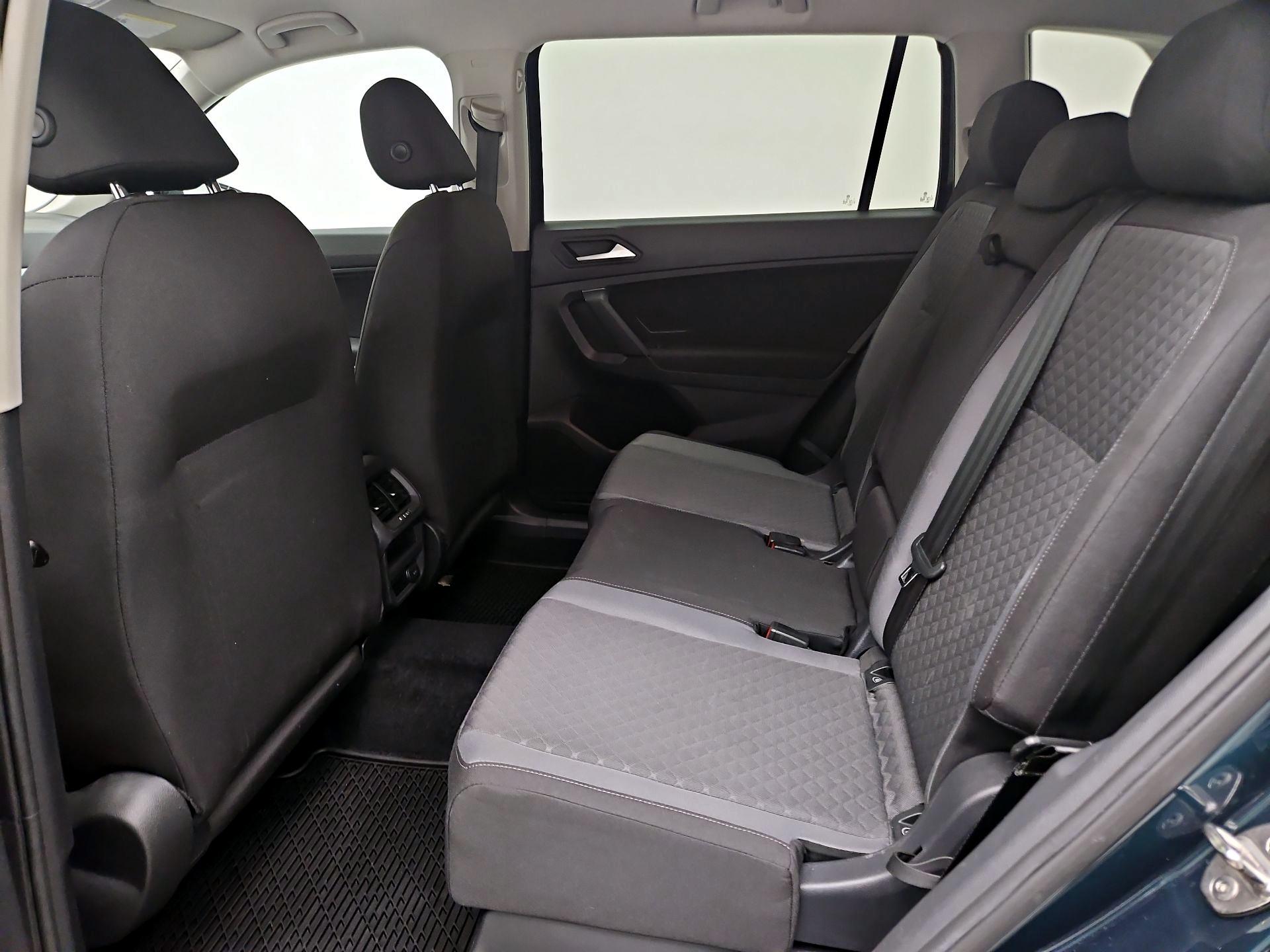 Thumbnail: 2019 Volkswagen Tiguan - 19