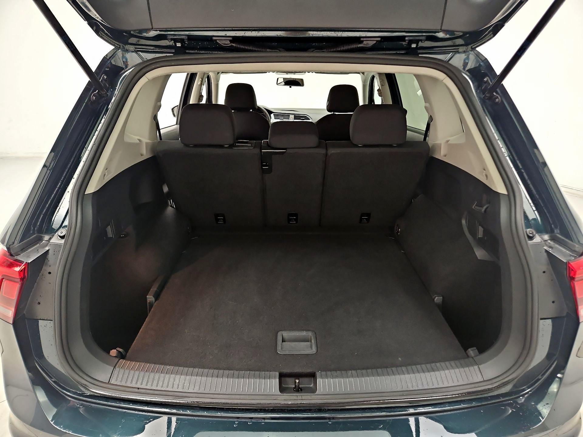 Thumbnail: 2019 Volkswagen Tiguan - 20