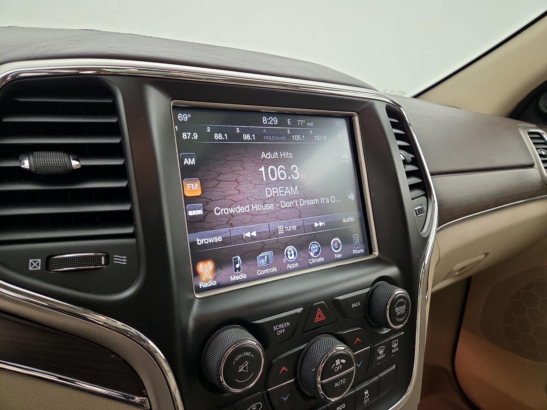 Thumbnail: 2014 Jeep Grand Cherokee - 16