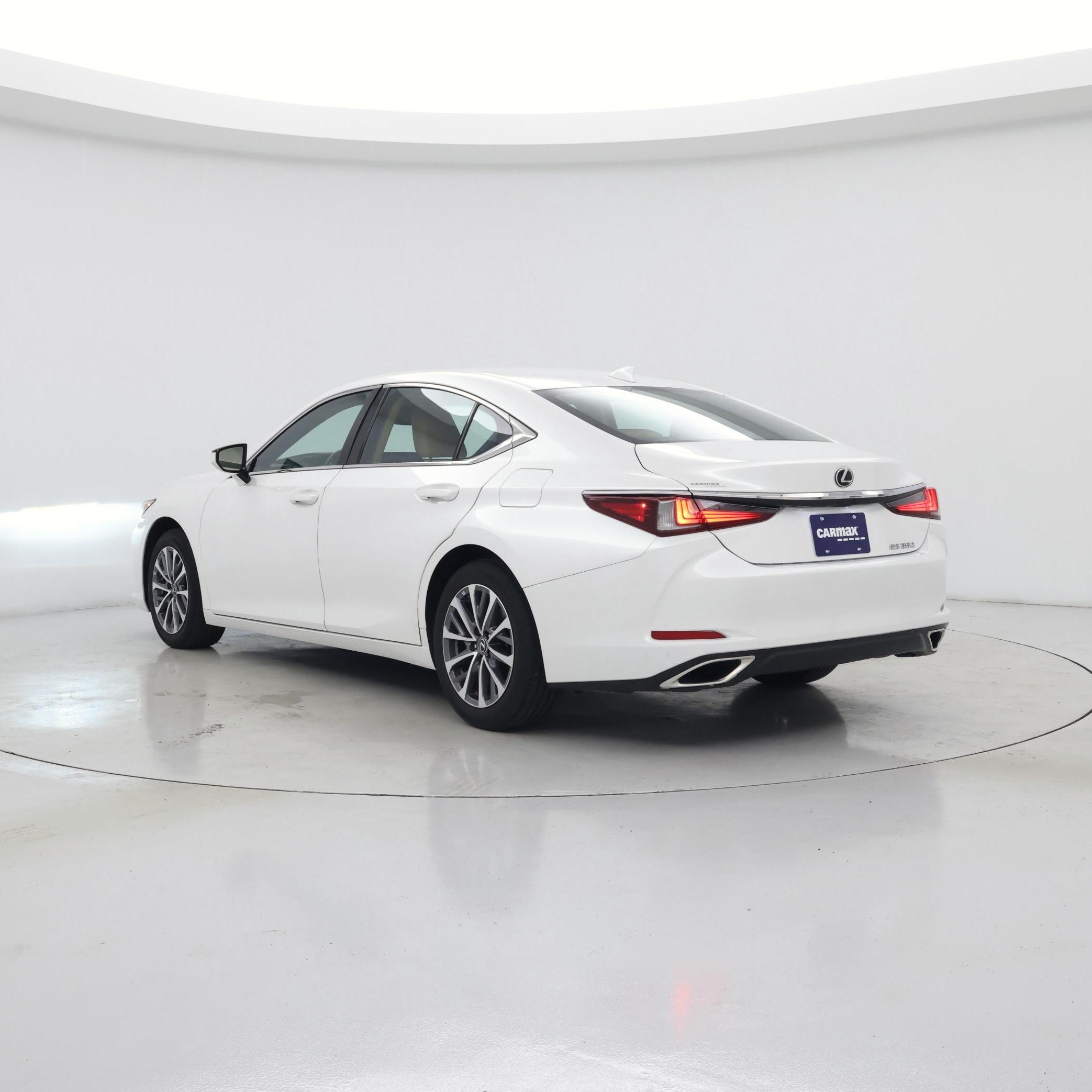 Thumbnail: 2022 Lexus ES - 2
