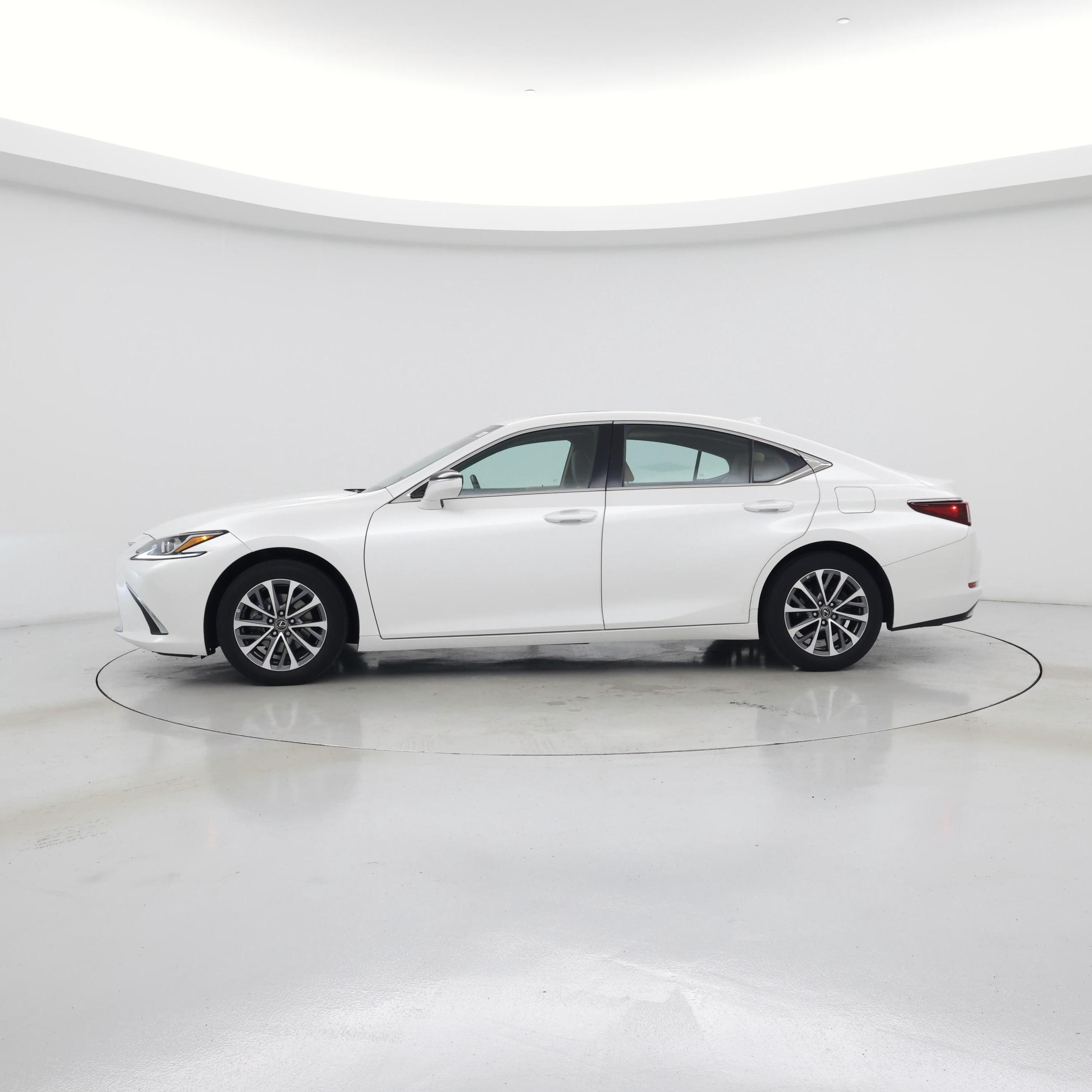 Thumbnail: 2022 Lexus ES - 3