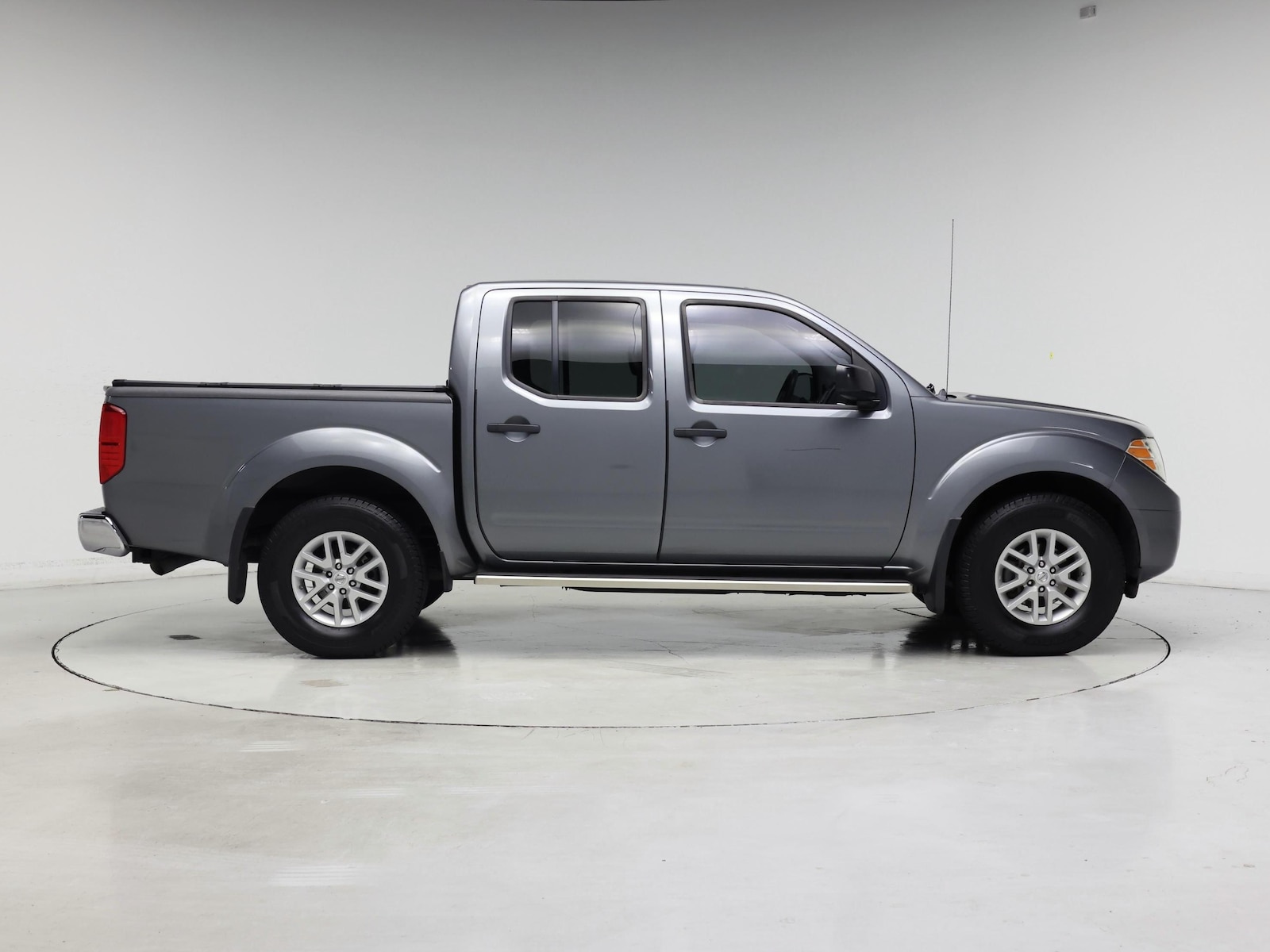 2017 Nissan Frontier SV - Photo 8