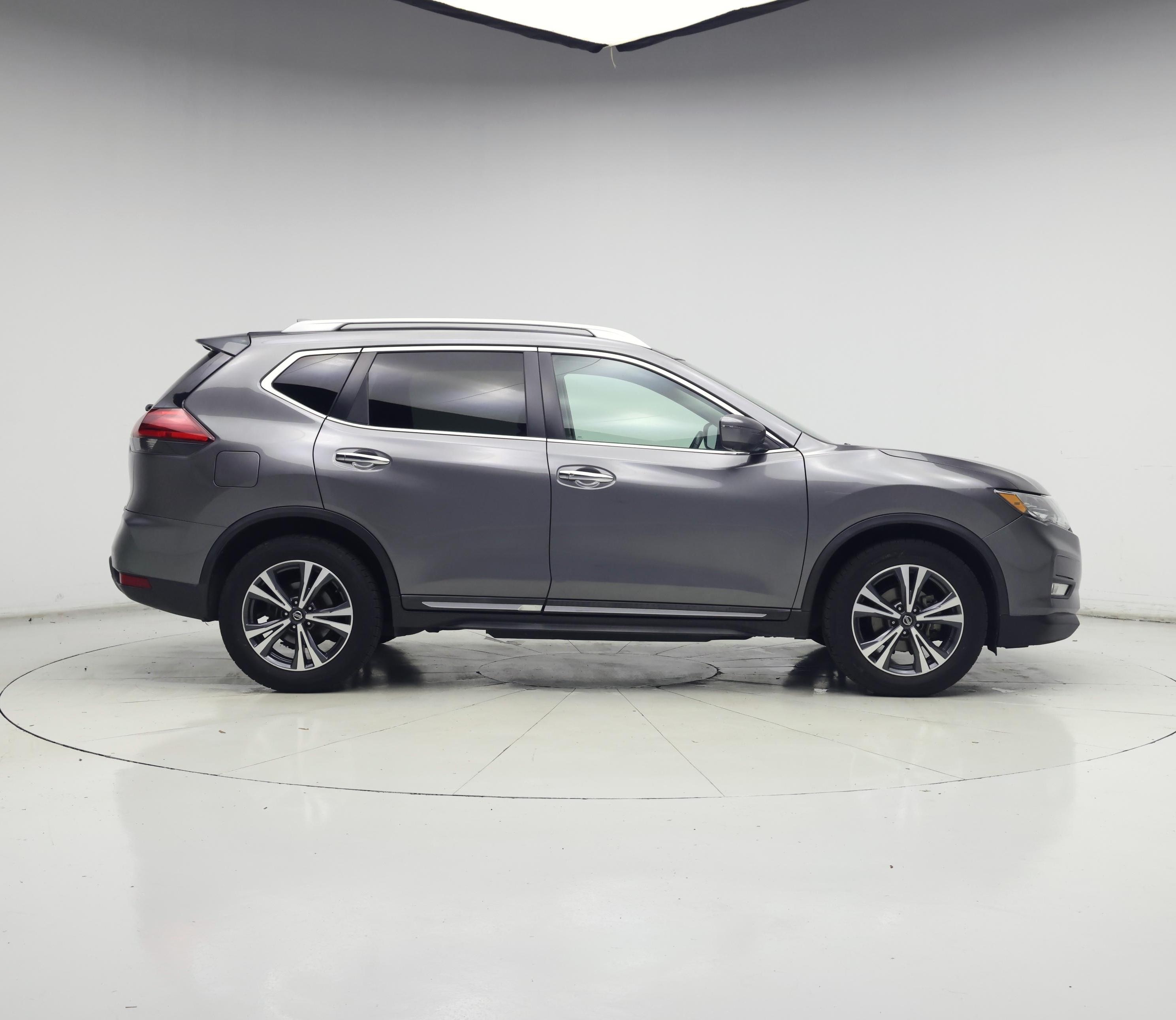 Thumbnail: 2017 Nissan Rogue - 7