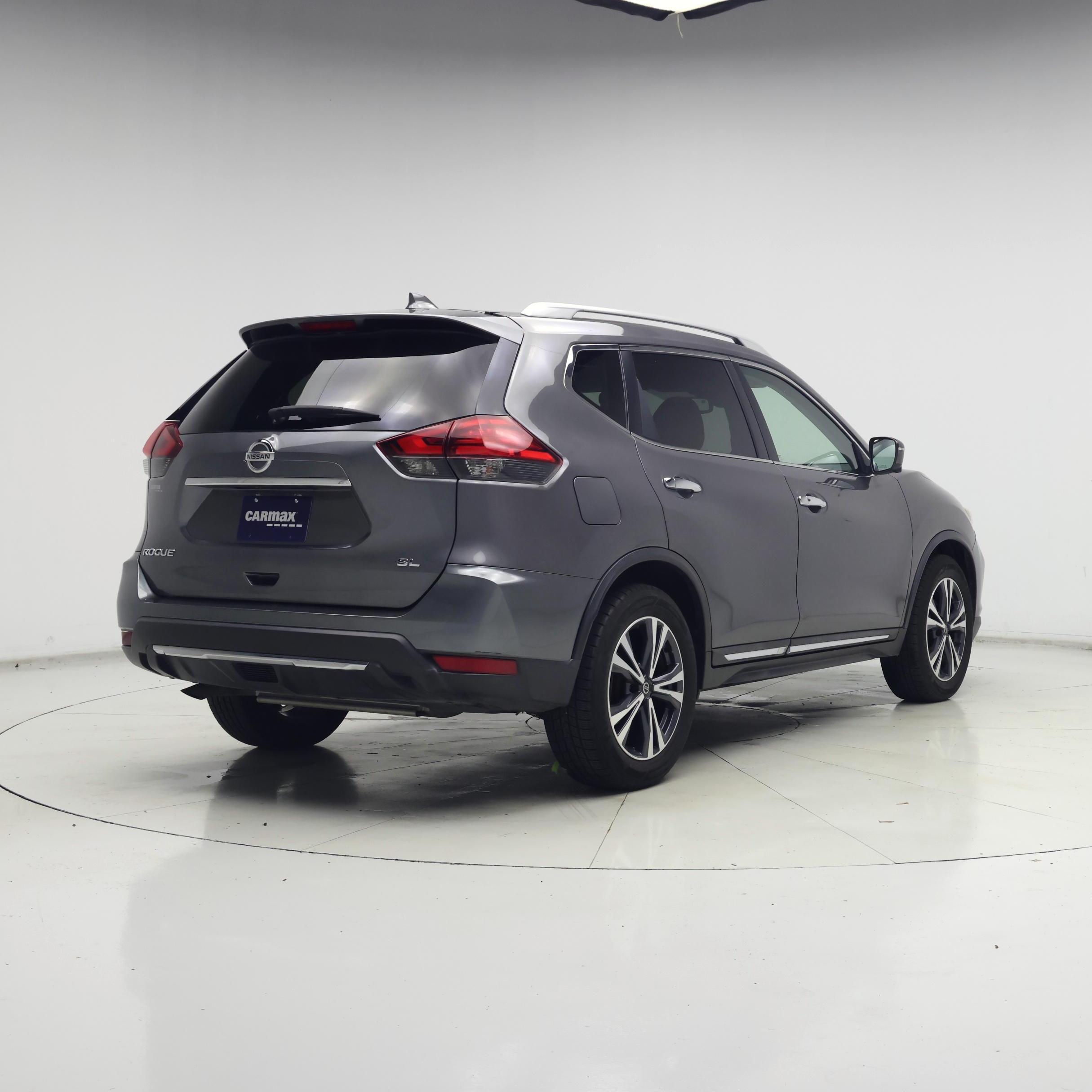 Thumbnail: 2017 Nissan Rogue - 8