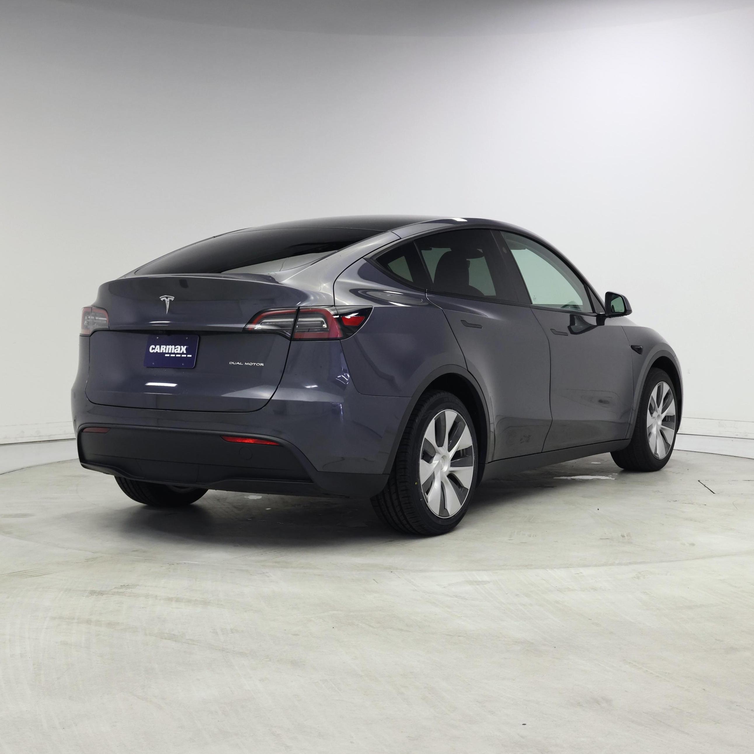 Thumbnail: 2023 Tesla Model Y - 8