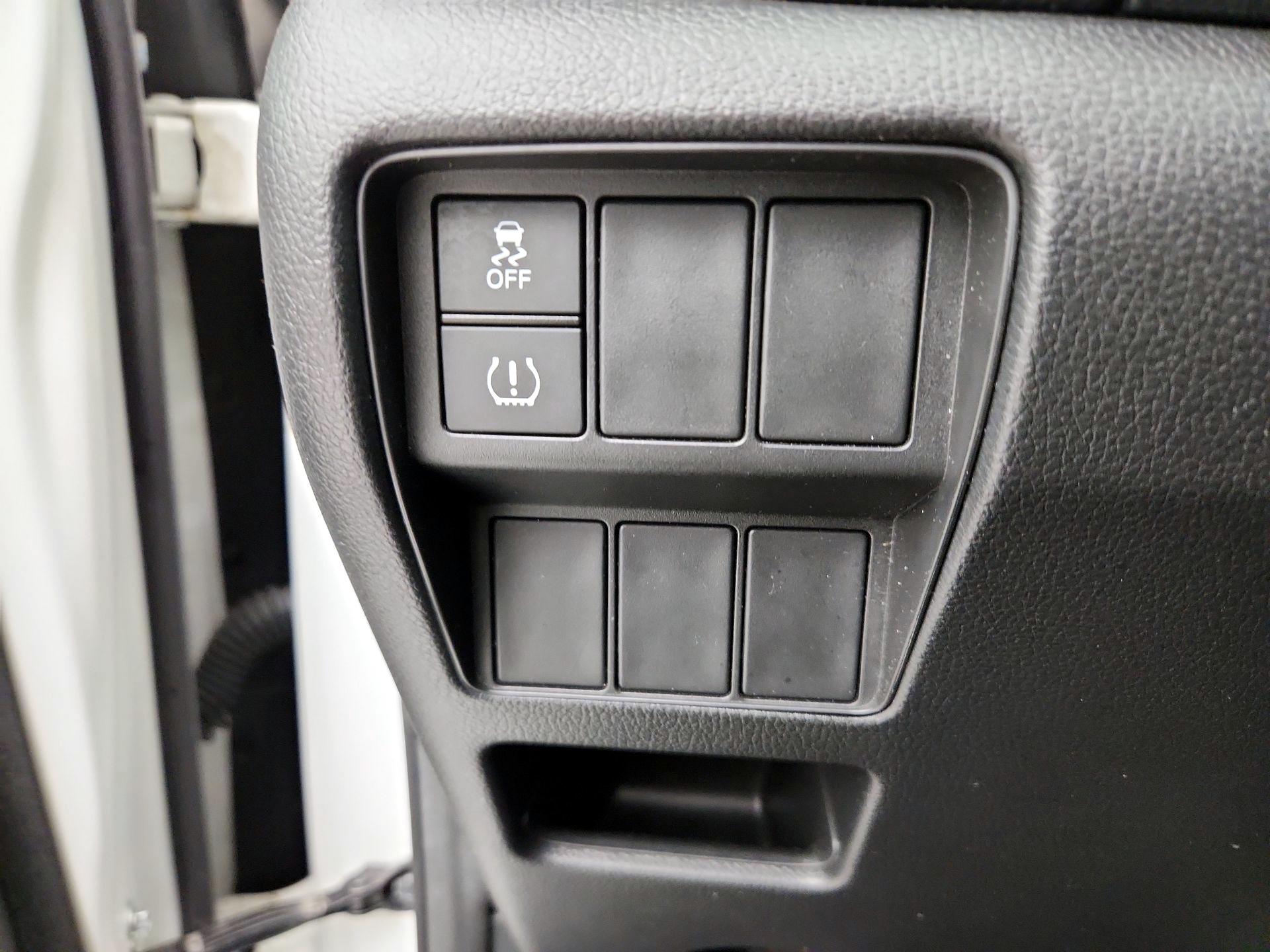 Thumbnail: 2017 Honda CR-V - 13
