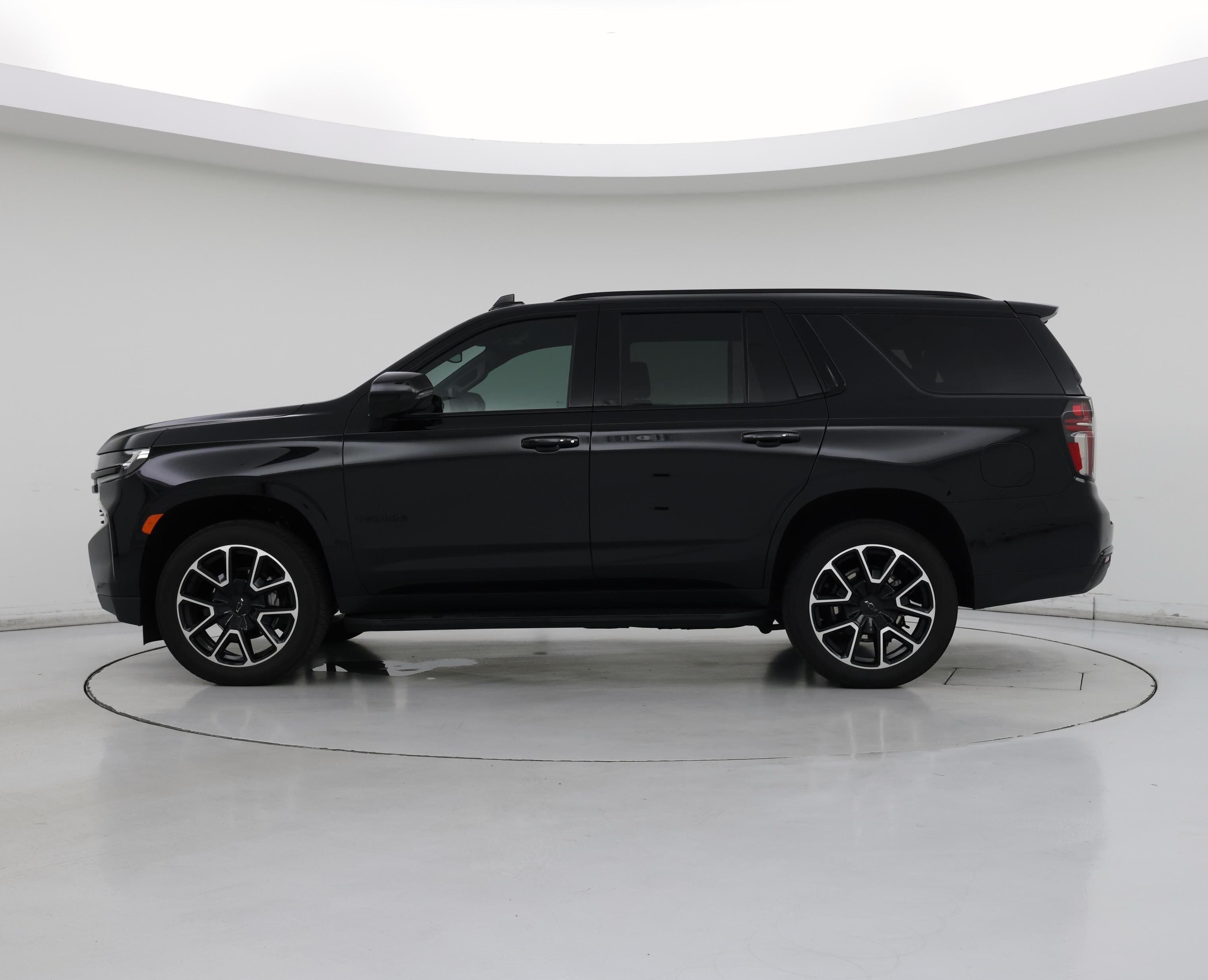 Thumbnail: 2024 Chevrolet Tahoe - 3