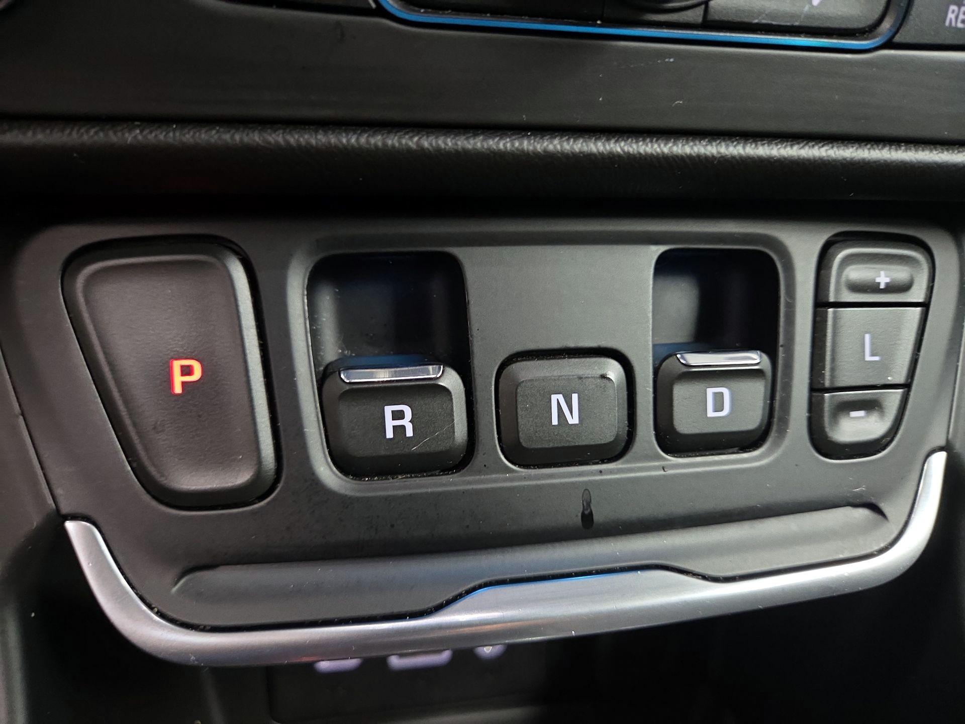 Thumbnail: 2019 GMC Terrain - 17