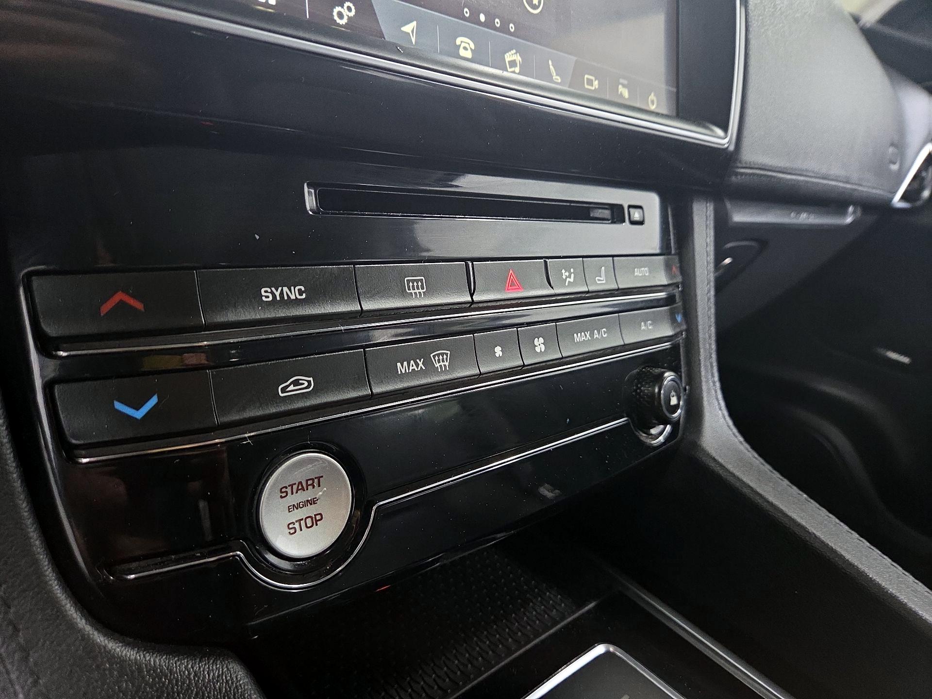 Thumbnail: 2019 Jaguar F-Pace - 14