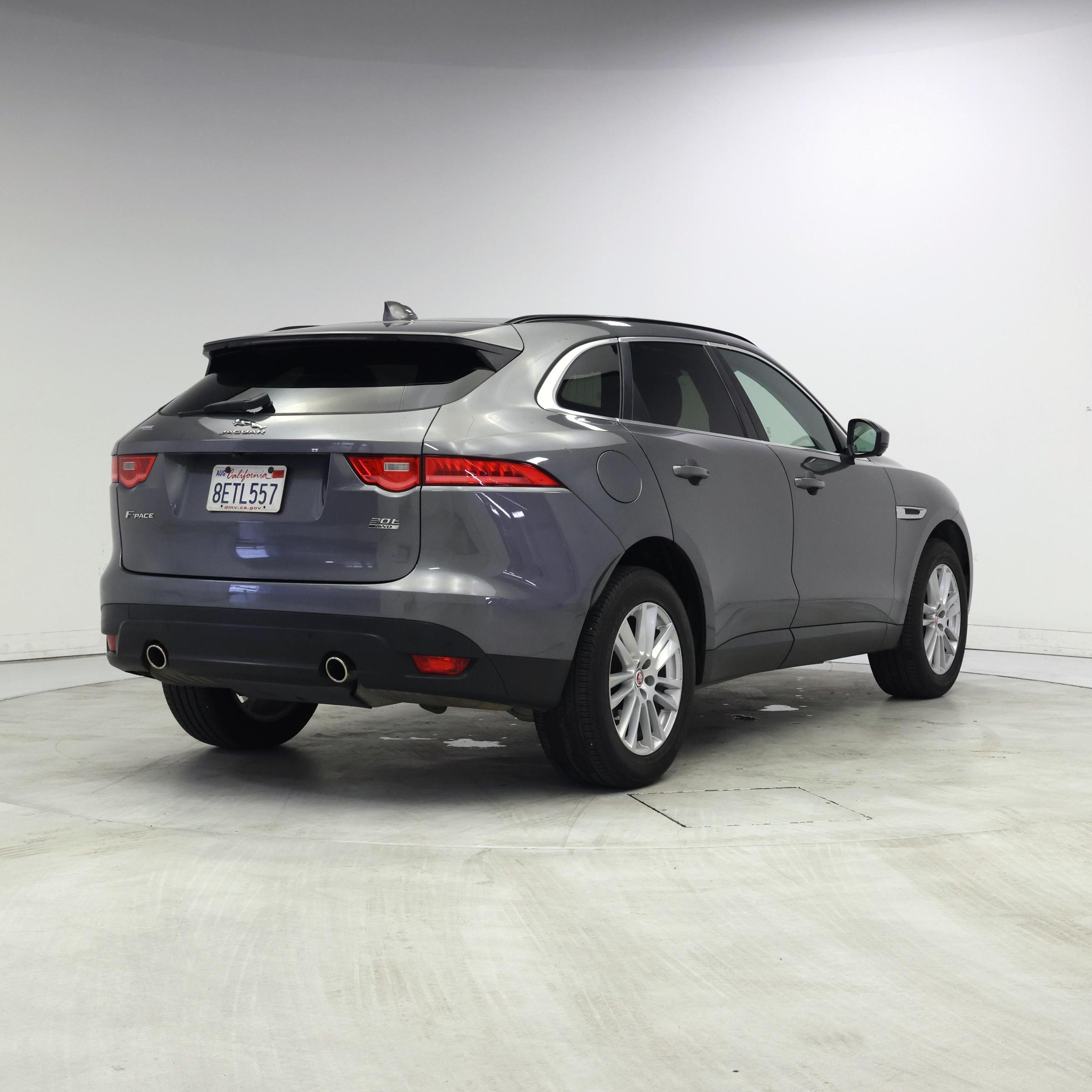 Thumbnail: 2019 Jaguar F-Pace - 8