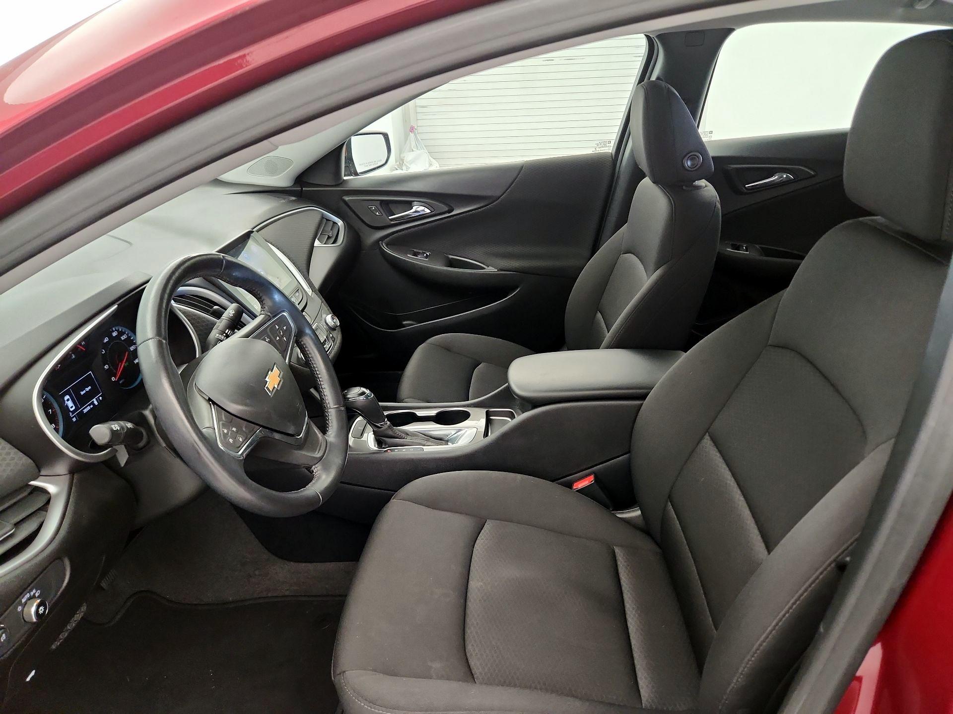 Thumbnail: 2020 Chevrolet Malibu - 11