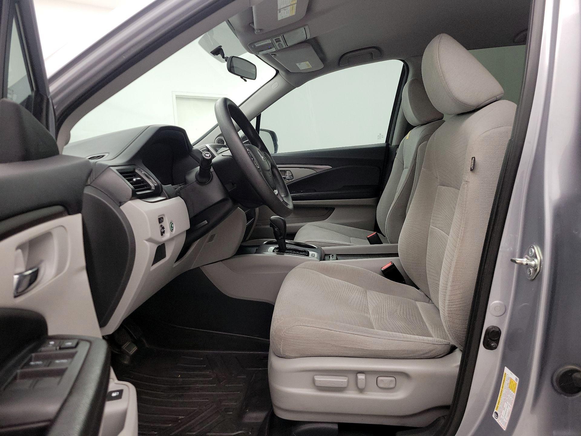 Thumbnail: 2018 Honda Pilot - 11