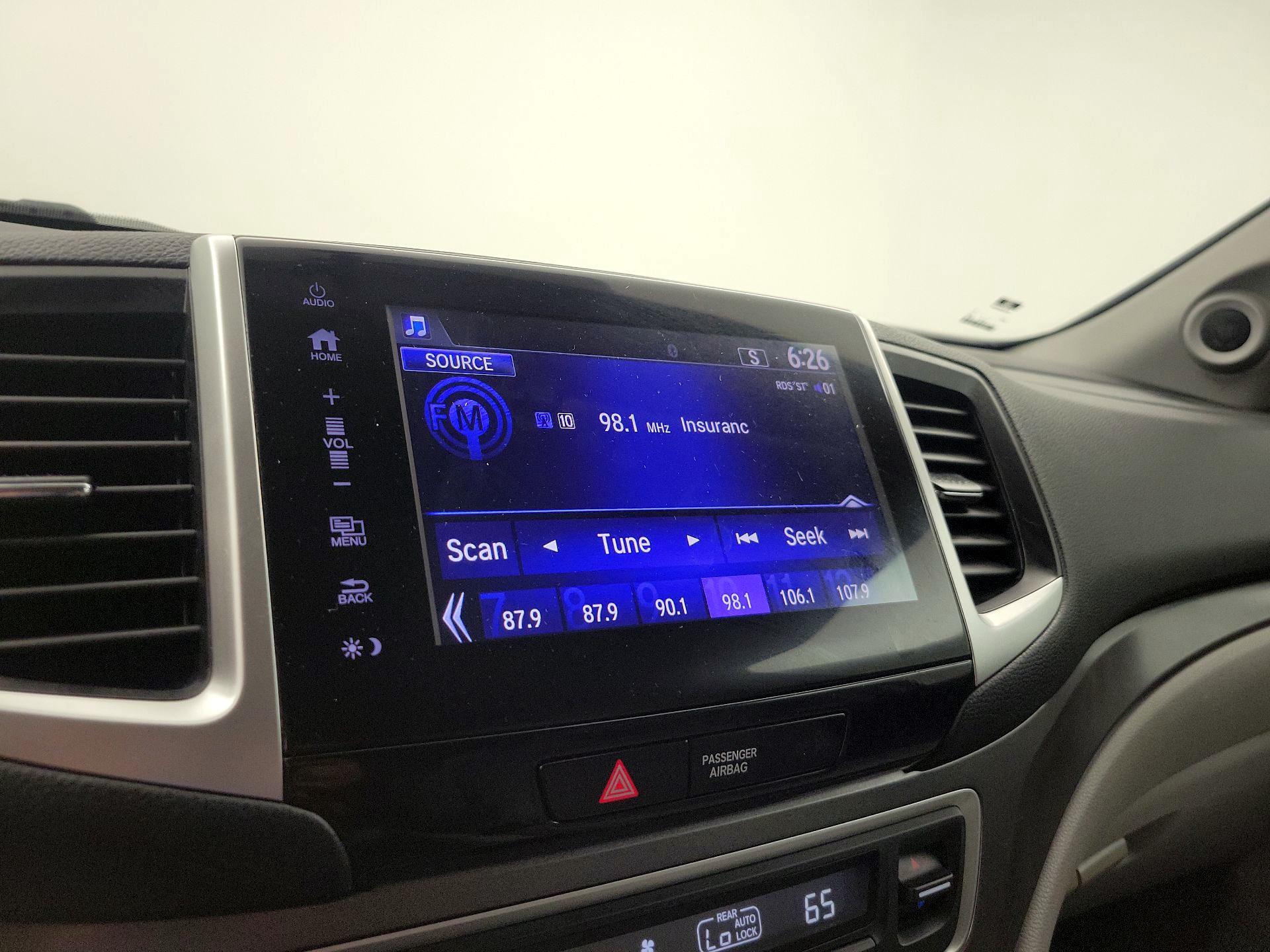 Thumbnail: 2018 Honda Pilot - 15