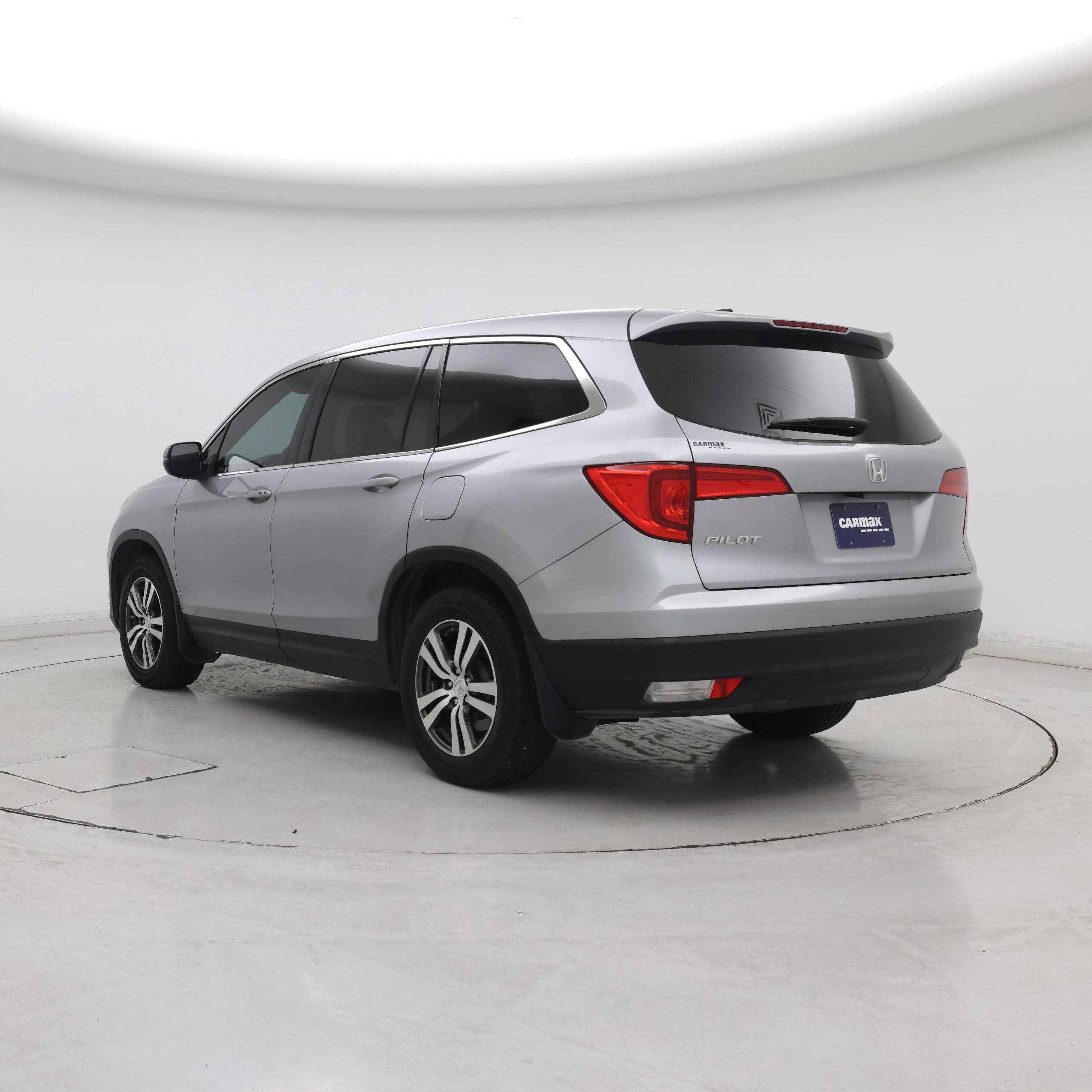 Thumbnail: 2018 Honda Pilot - 2