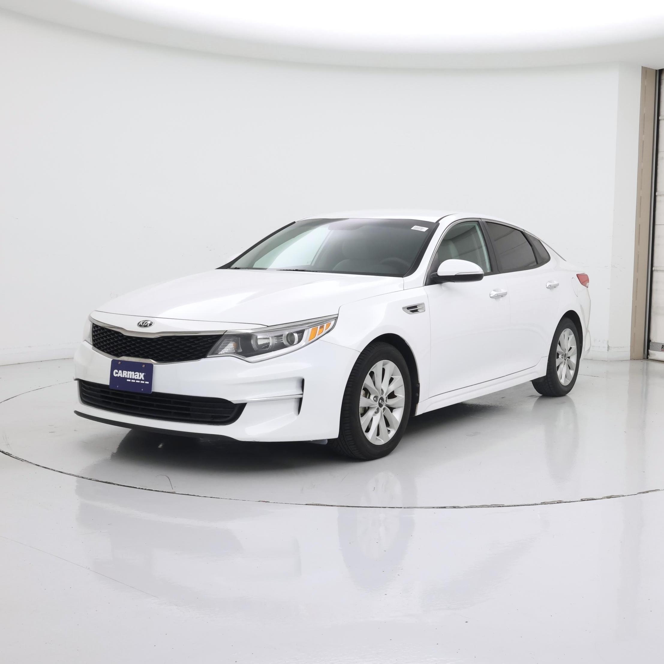 Thumbnail: 2018 Kia Optima - 4