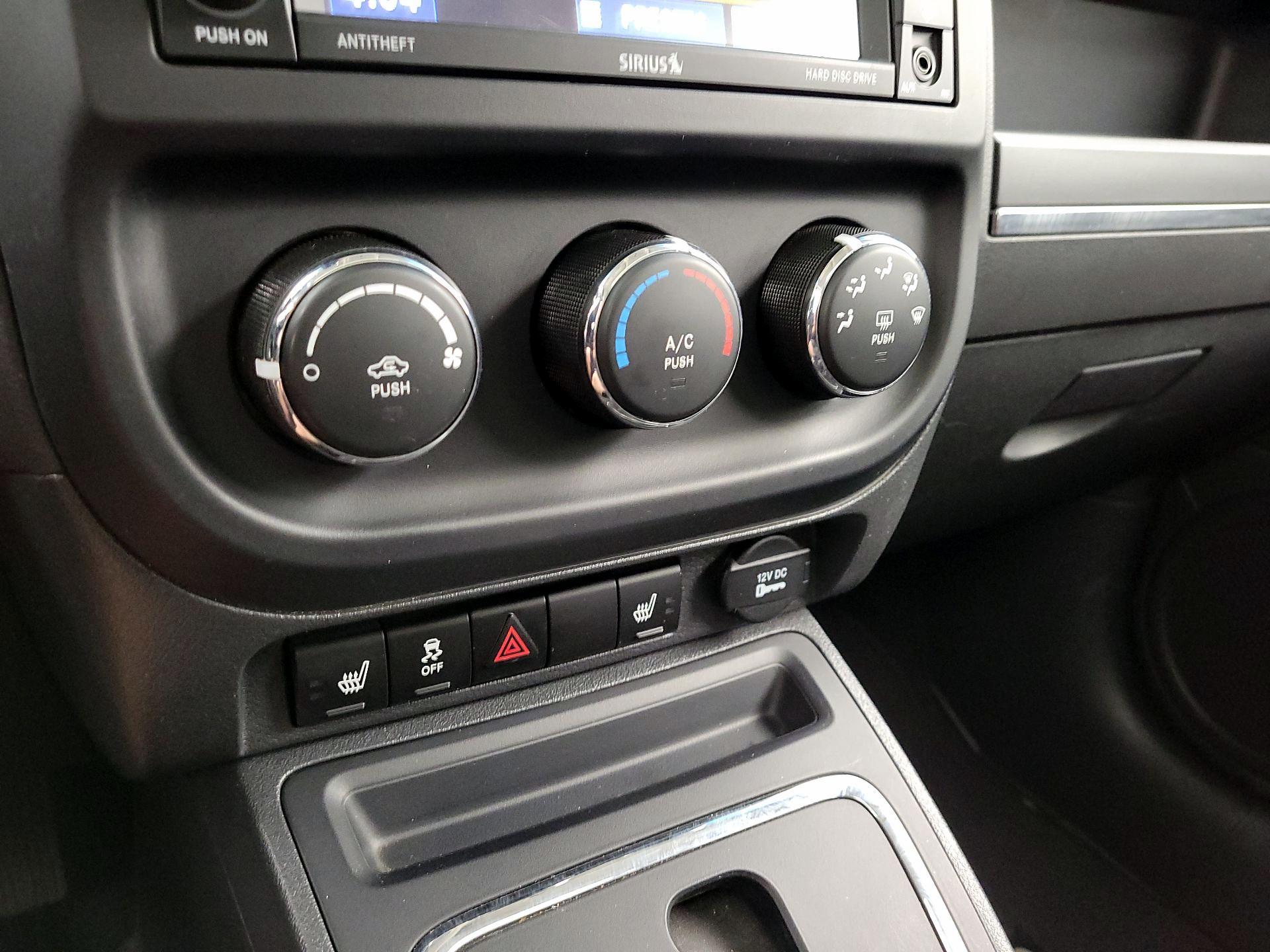 Thumbnail: 2015 Jeep Patriot - 14
