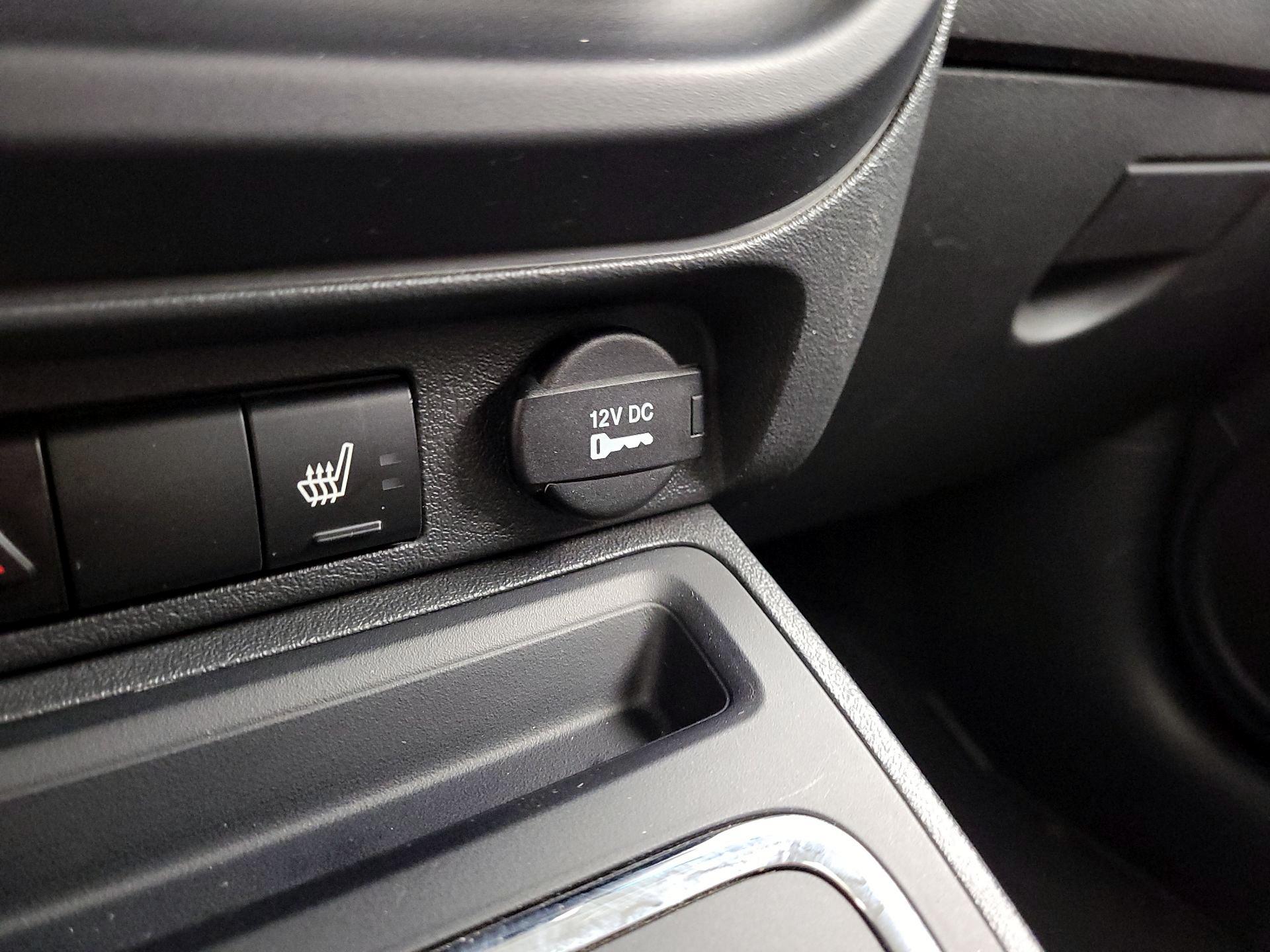 Thumbnail: 2015 Jeep Patriot - 16