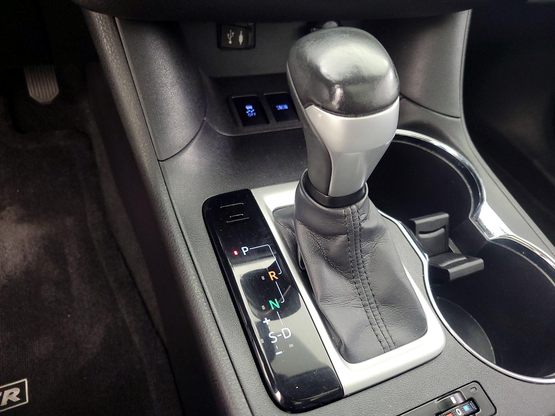 Thumbnail: 2015 Toyota Highlander - 18