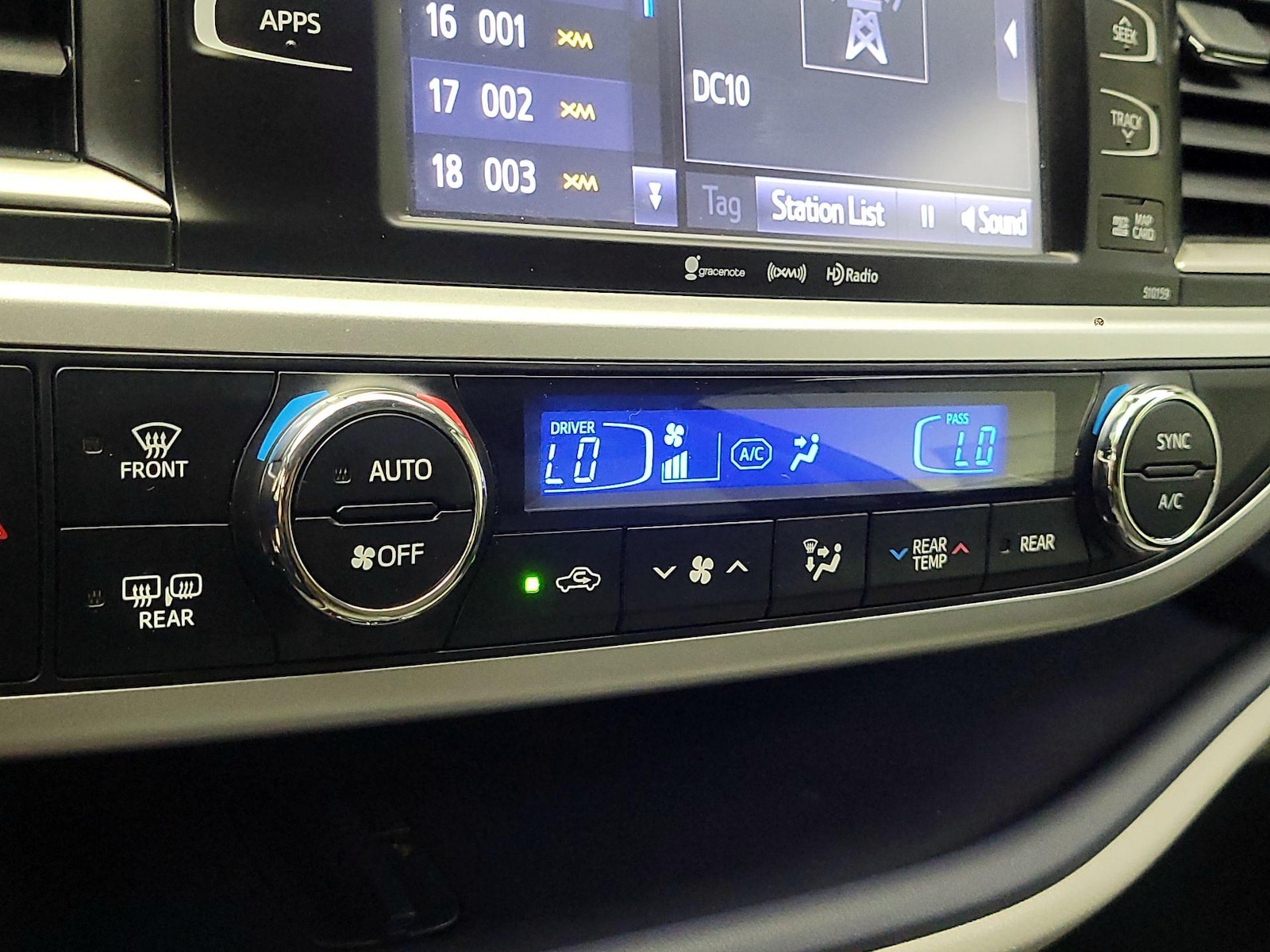 2016 Toyota Highlander XLE - Photo 18