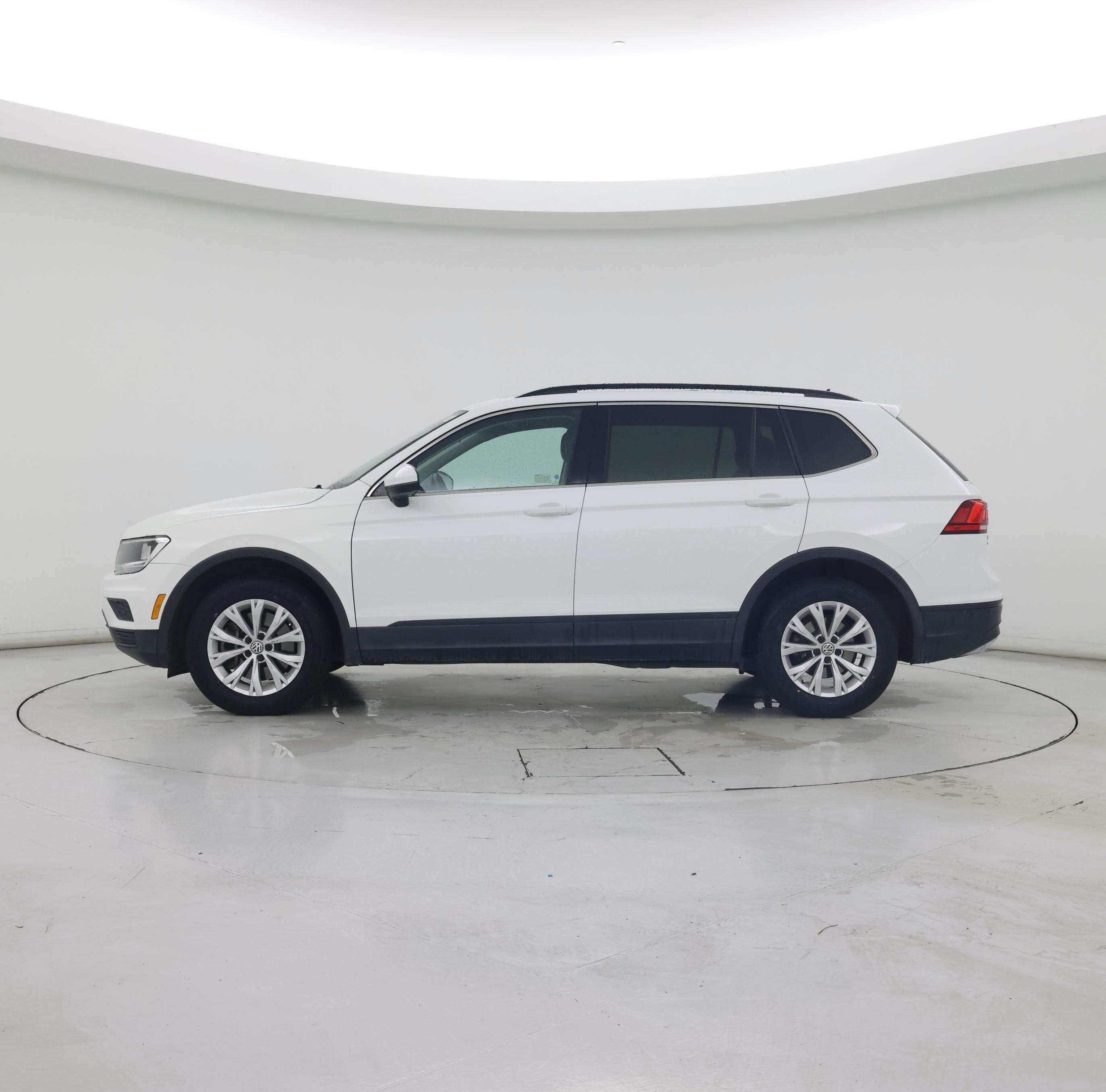 Thumbnail: 2019 Volkswagen Tiguan - 3