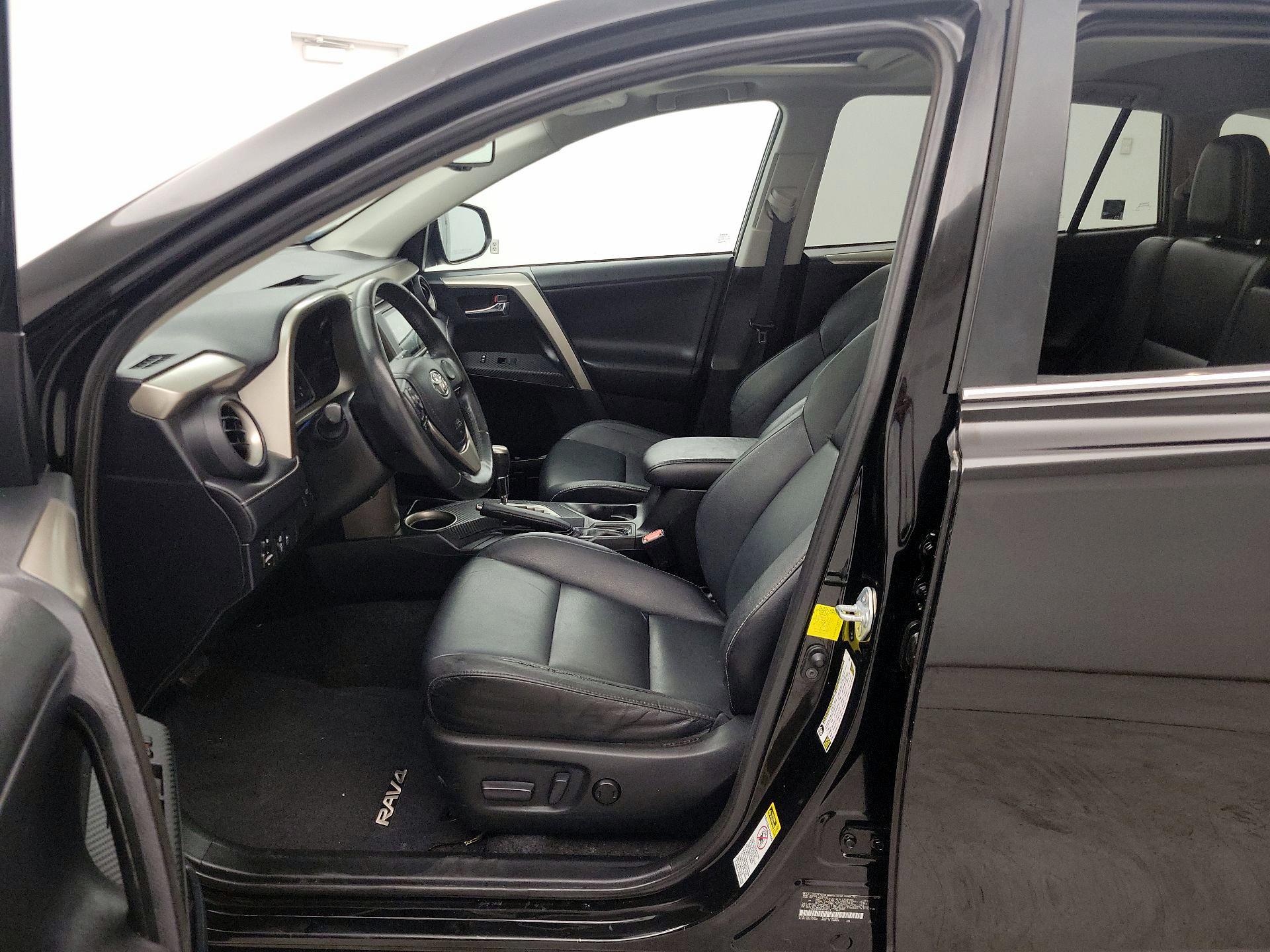 Thumbnail: 2014 Toyota RAV4 - 11
