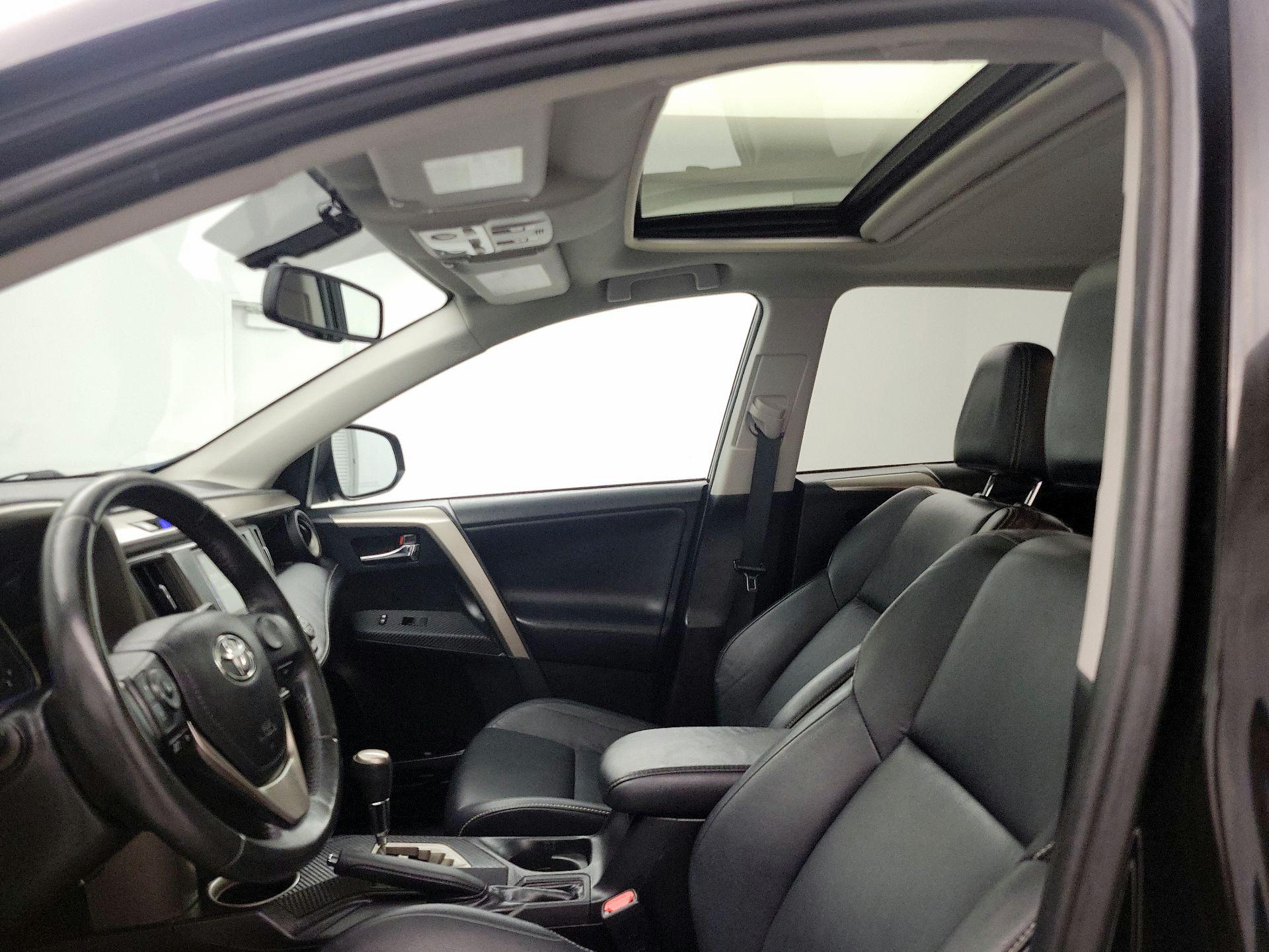 Thumbnail: 2014 Toyota RAV4 - 19