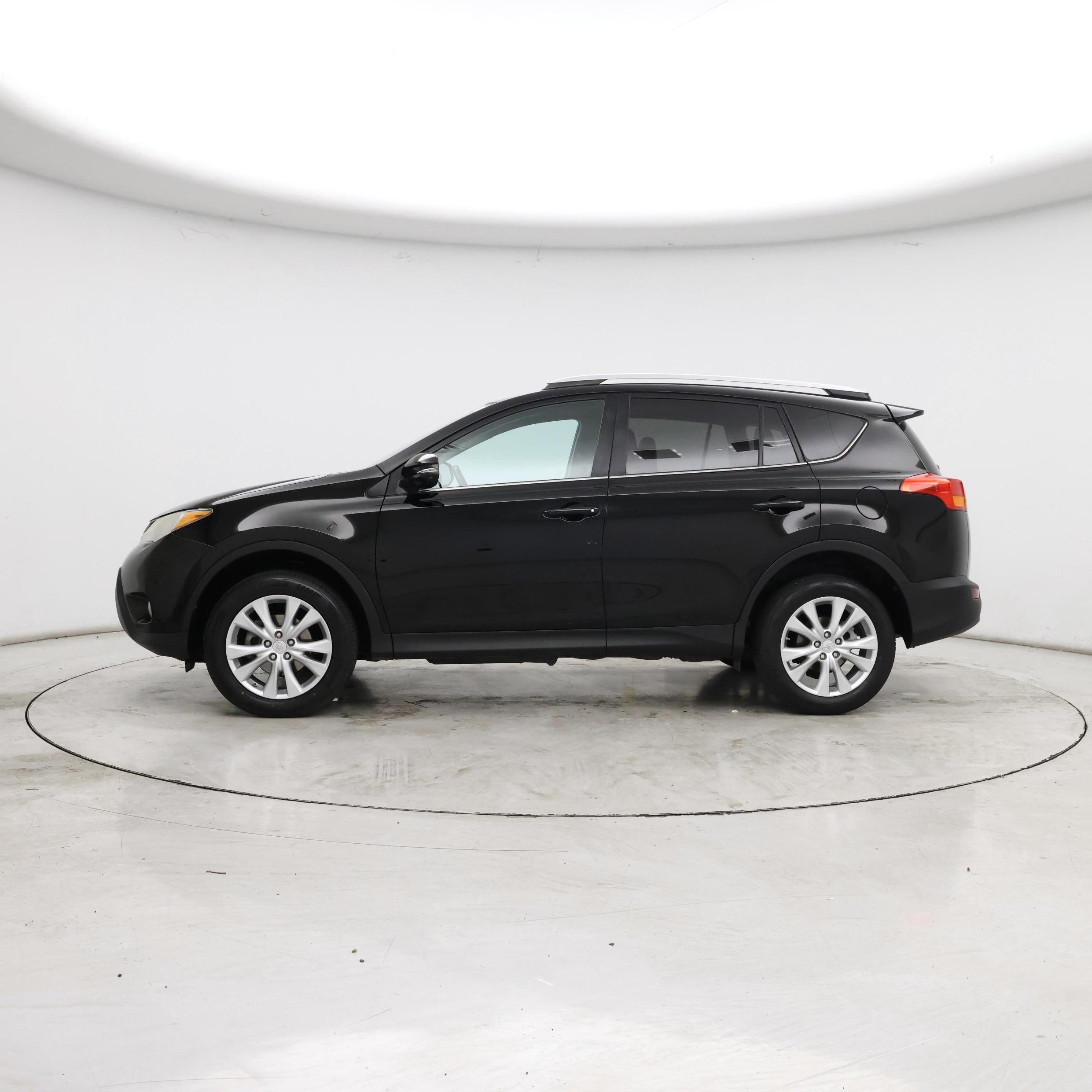 Thumbnail: 2014 Toyota RAV4 - 3