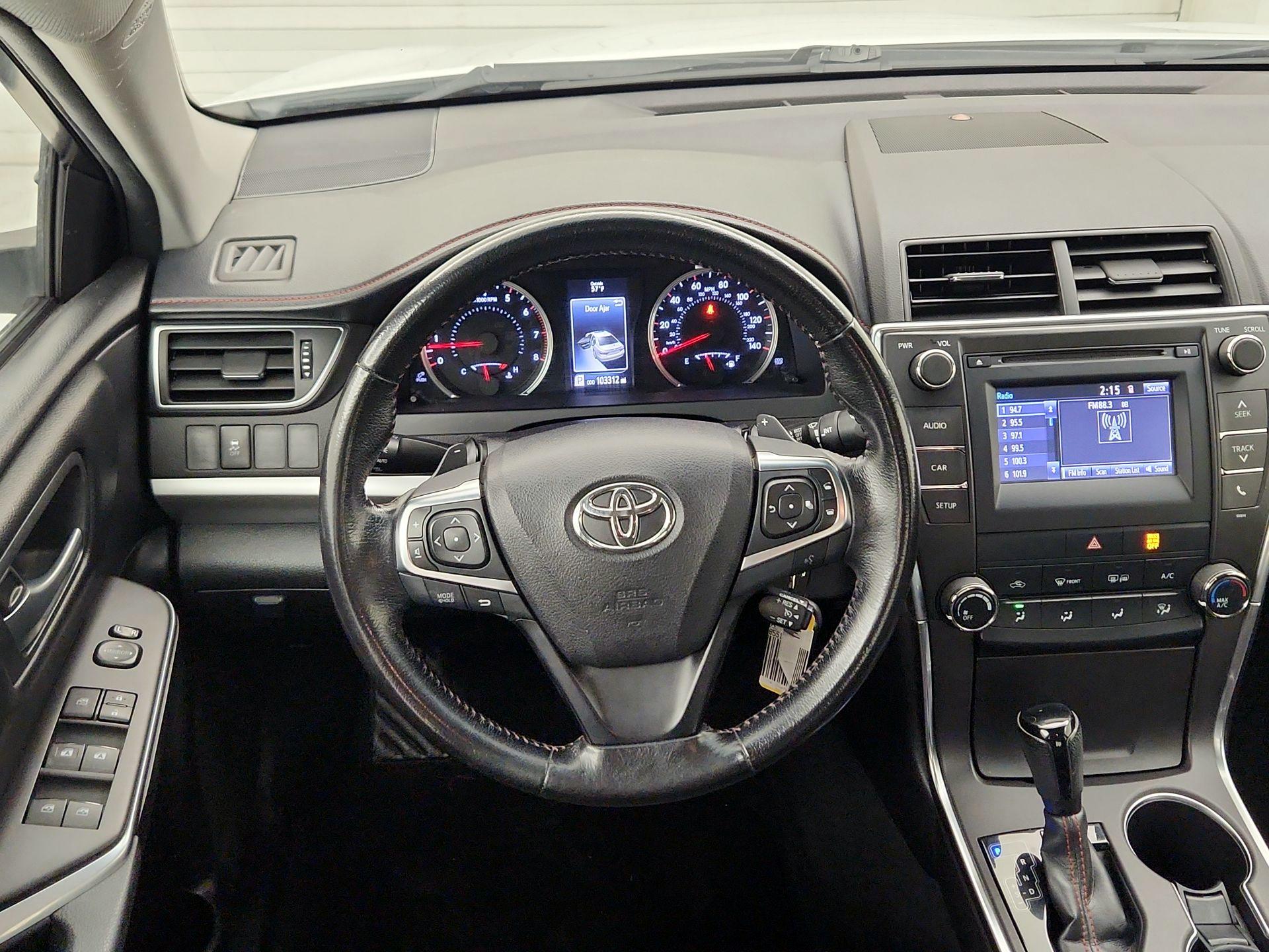 Thumbnail: 2016 Toyota Camry - 10