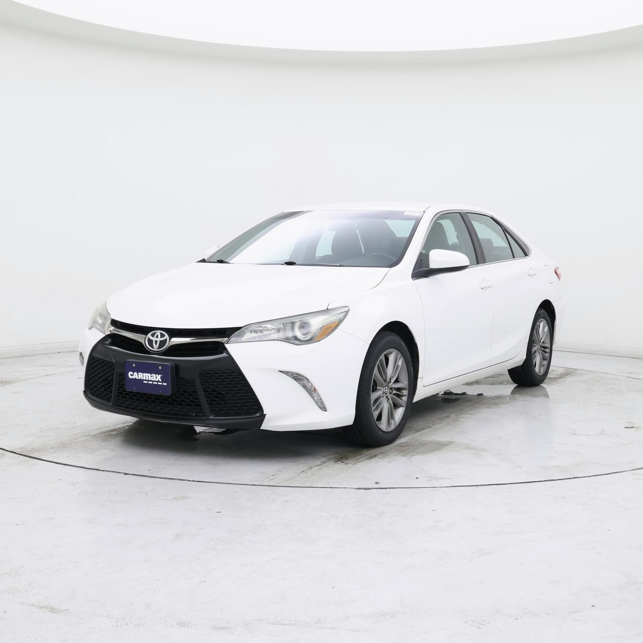Thumbnail: 2016 Toyota Camry - 4
