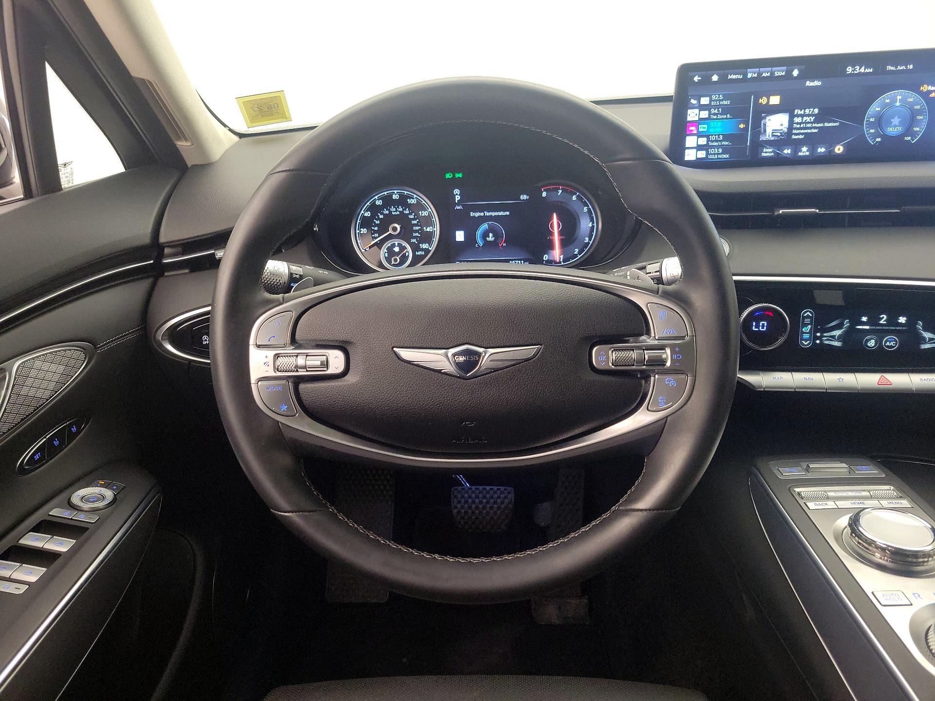 Thumbnail: 2023 Genesis GV70 - 10