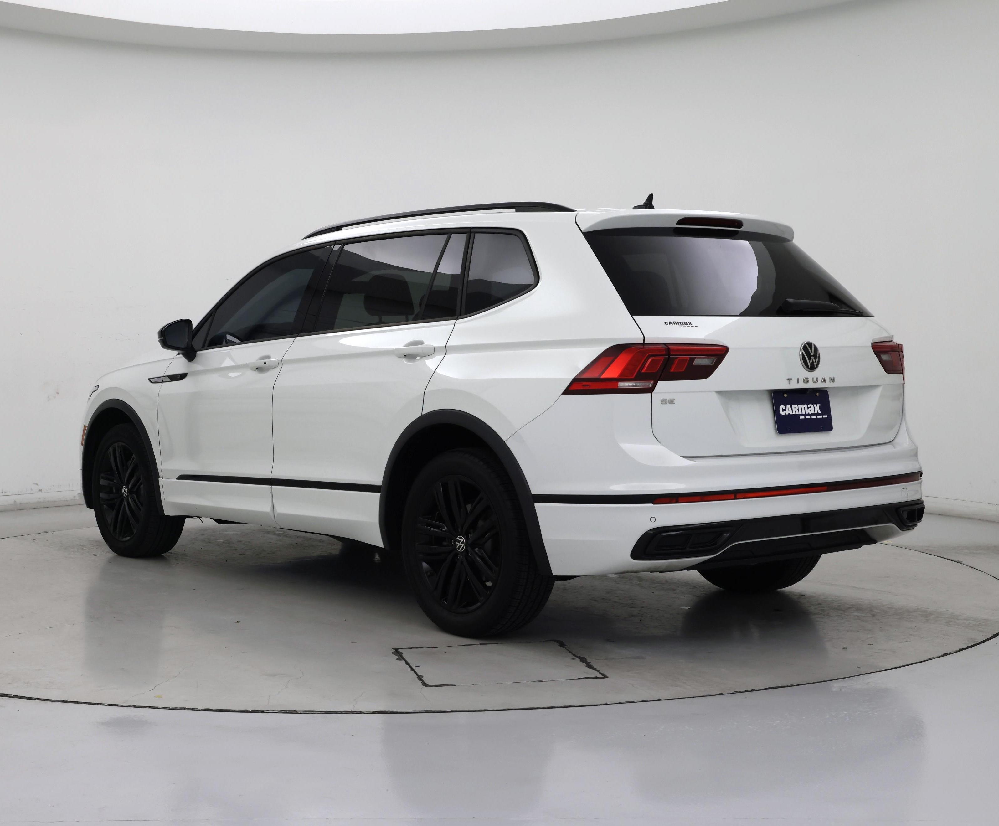 Thumbnail: 2022 Volkswagen Tiguan - 2