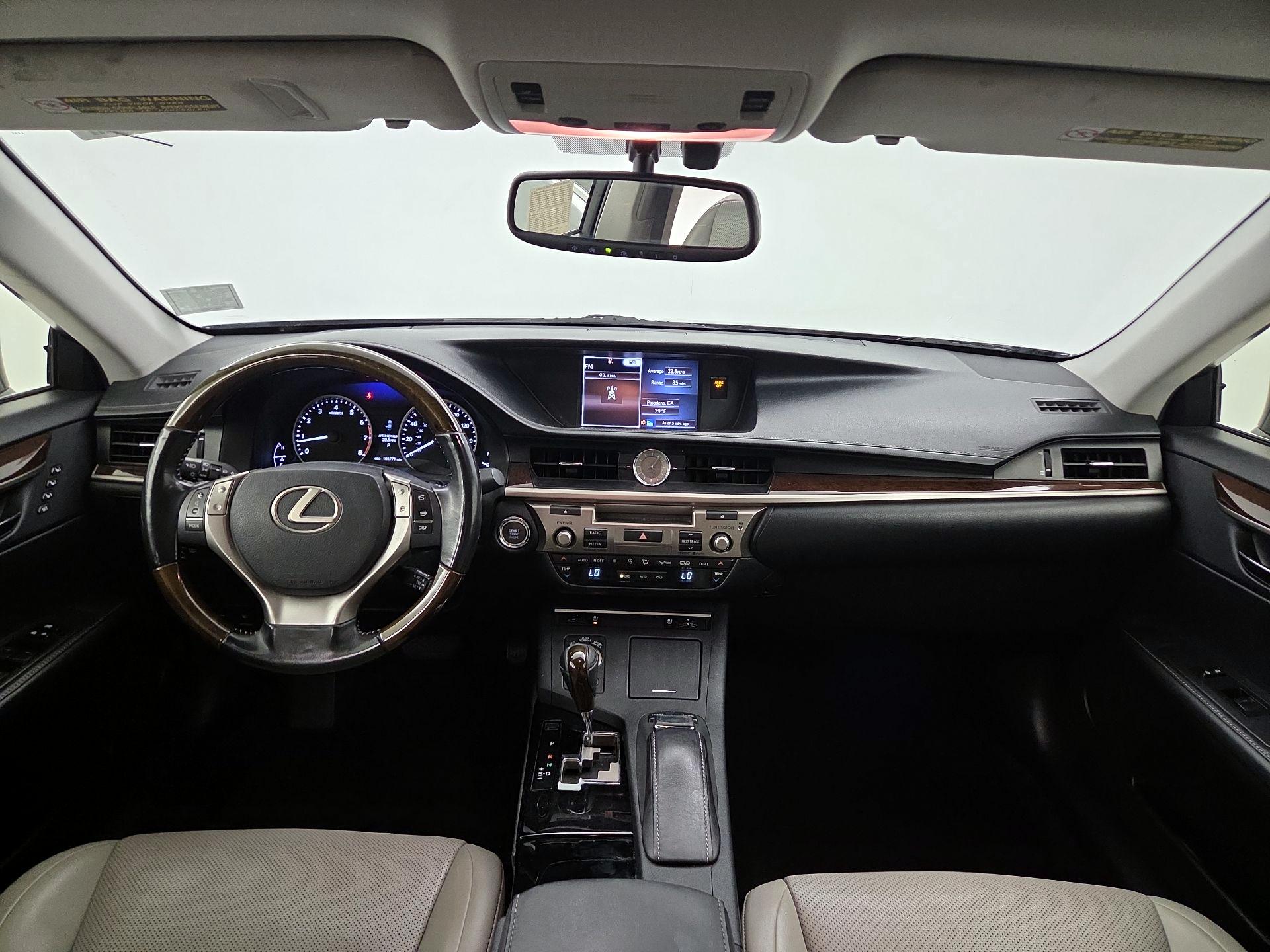 Thumbnail: 2015 Lexus ES - 9