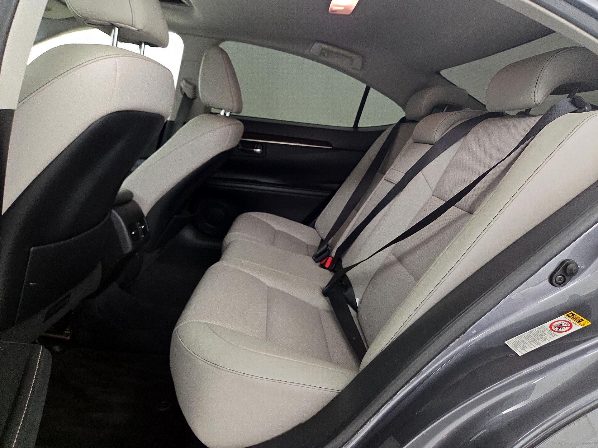 Thumbnail: 2015 Lexus ES - 20